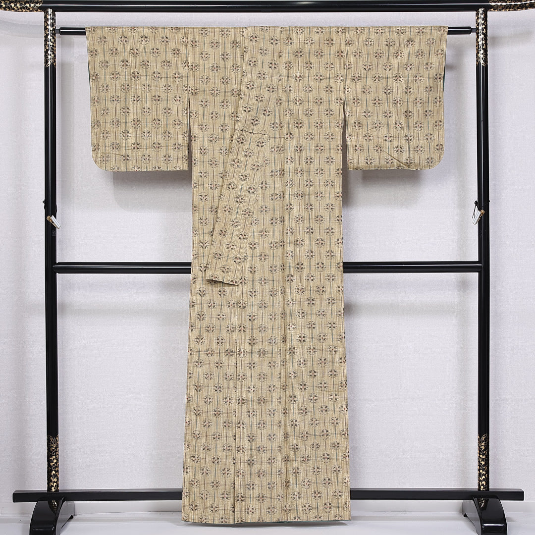 真綿紬 袷 身丈156cm 裄丈61cm 正絹 Sランク カジュアル 広衿 Mサイズ 創作柄 ベージュ系 RP 1223-11300