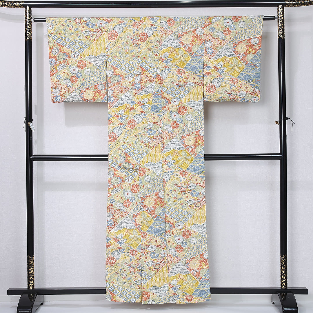 小紋 身丈157cm 裄丈64.5cm Sランク M 正絹 単衣 広衿 ちりめん 吉祥文様 カジュアル 黄系 1215-12305