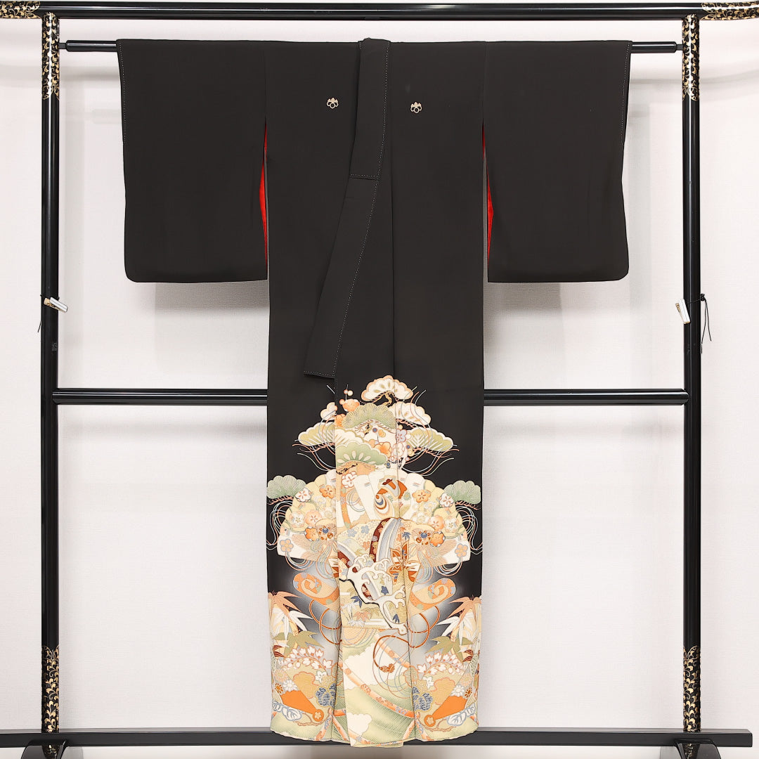 アンティーク 黒留袖 三つ紋 五三桐 身丈151cm 裄丈63.5cm Dランク 正絹 袷 バチ衿 S 金駒刺繍 吉祥文様 扇 レトロ 華やか 黒系 1211-F0575