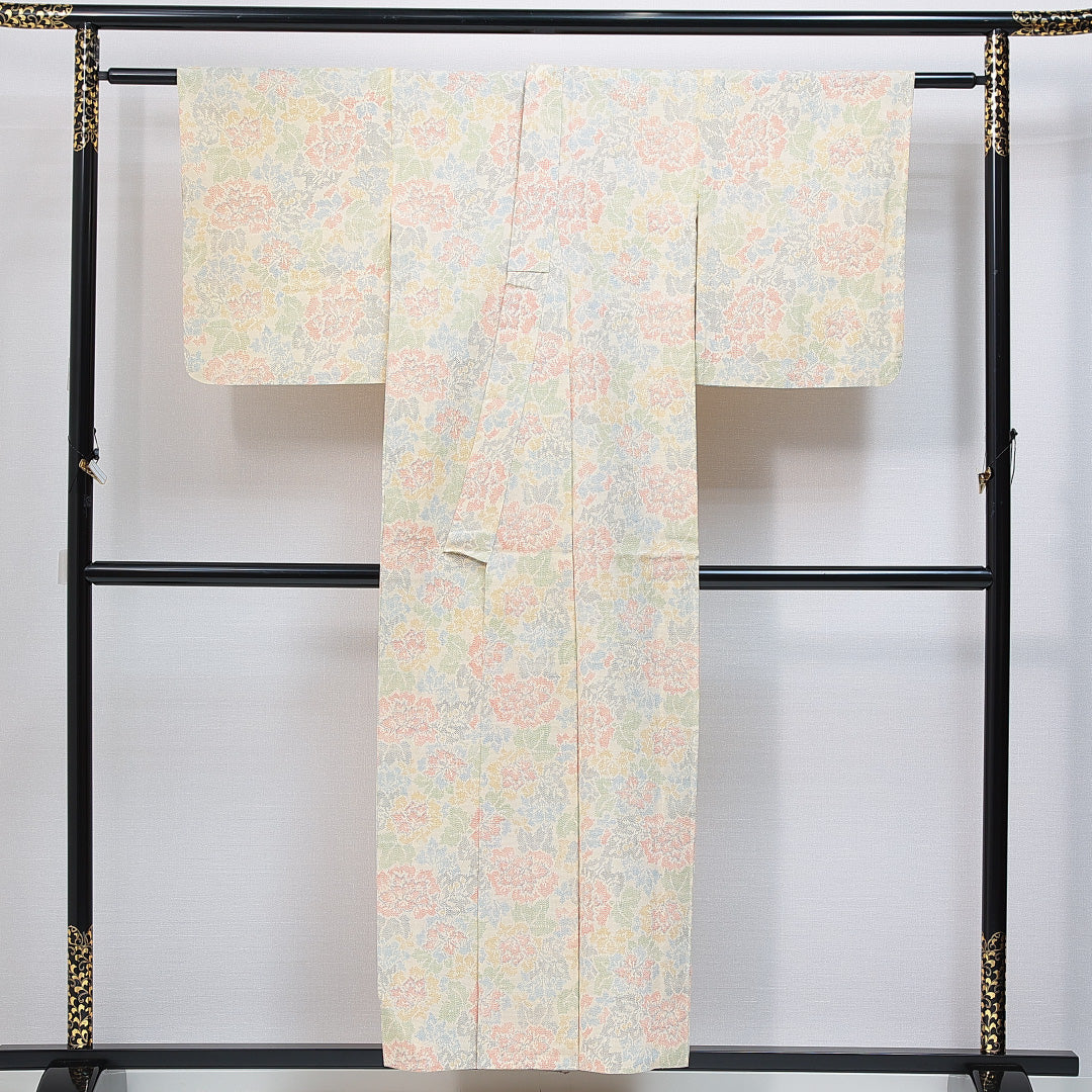紬 単衣 身丈153cm 裄丈60cm 正絹 Cランク Sサイズ バチ衿 カジュアル 牡丹 クリーム系 多色系 1216-14858