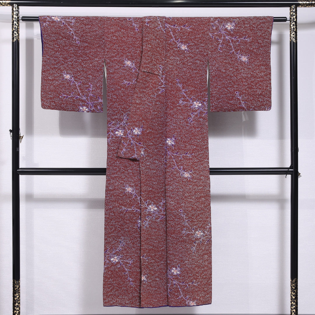 小紋 (ちりめん) 袷 身丈146cm 裄丈63cm 正絹 Aランク インフォーマル 広衿 XSサイズ 桜 ちりめん 赤系 RP 1221-11658
