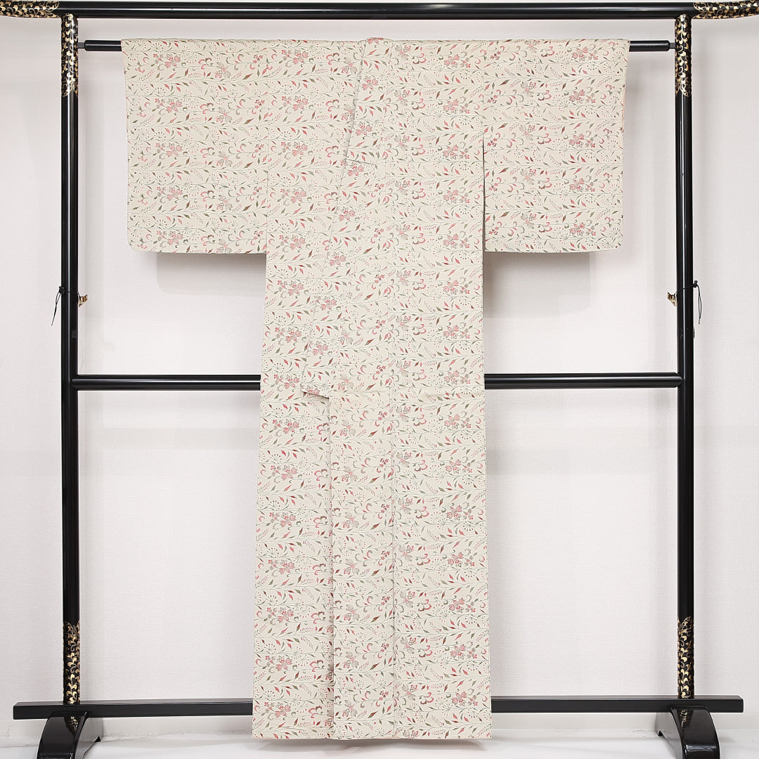 お召 袷 身丈159cm 裄丈63cm Aランク 正絹 バチ衿 Mサイズ インフォーマル しつけ糸 花柄 クリーム系 レトロ 可愛らしい 1265-13147