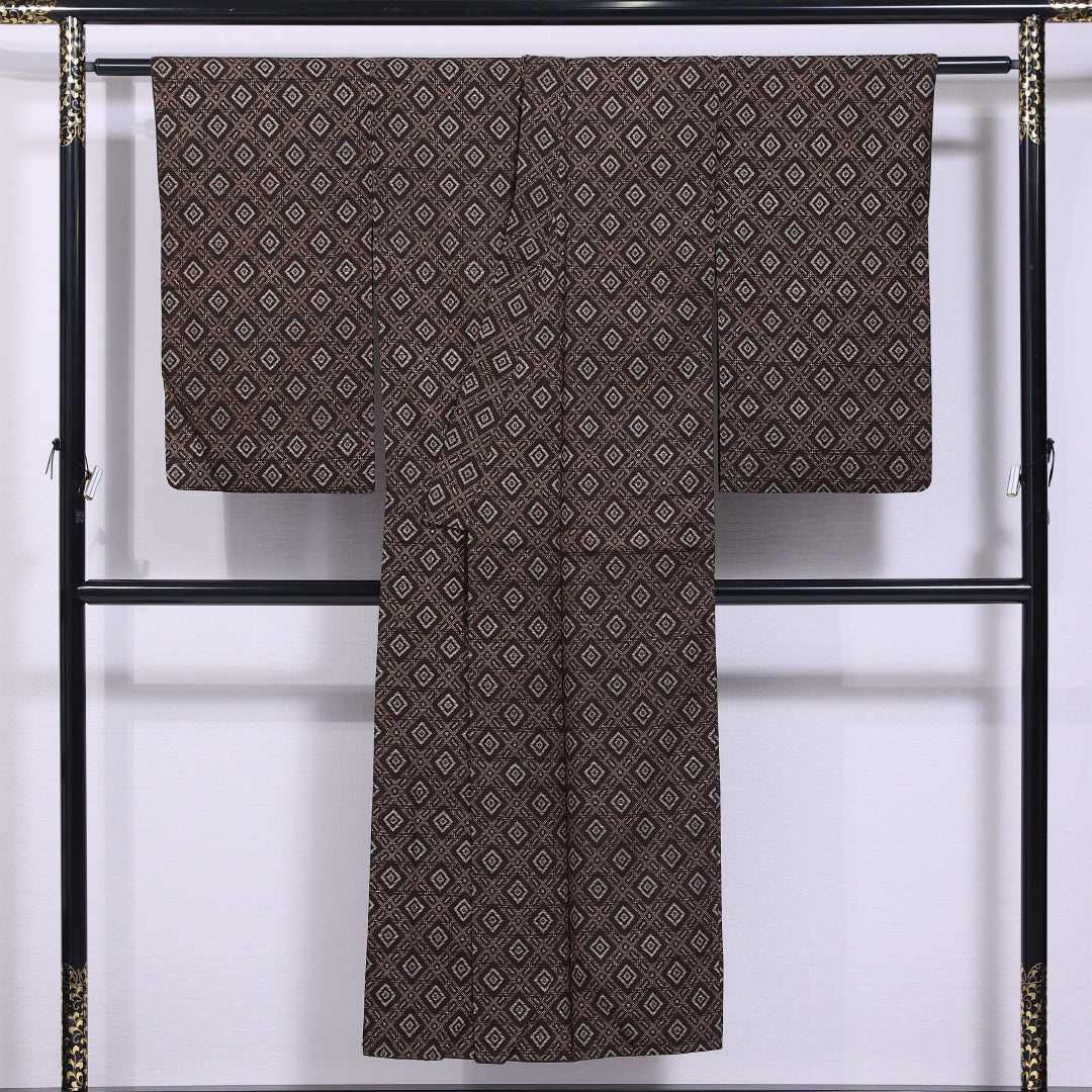 アンティーク 紬 袷 身丈146cm 裄丈62cm 正絹 Bランク 広衿 XSサイズ 菱 茶系 M4 1223-11604