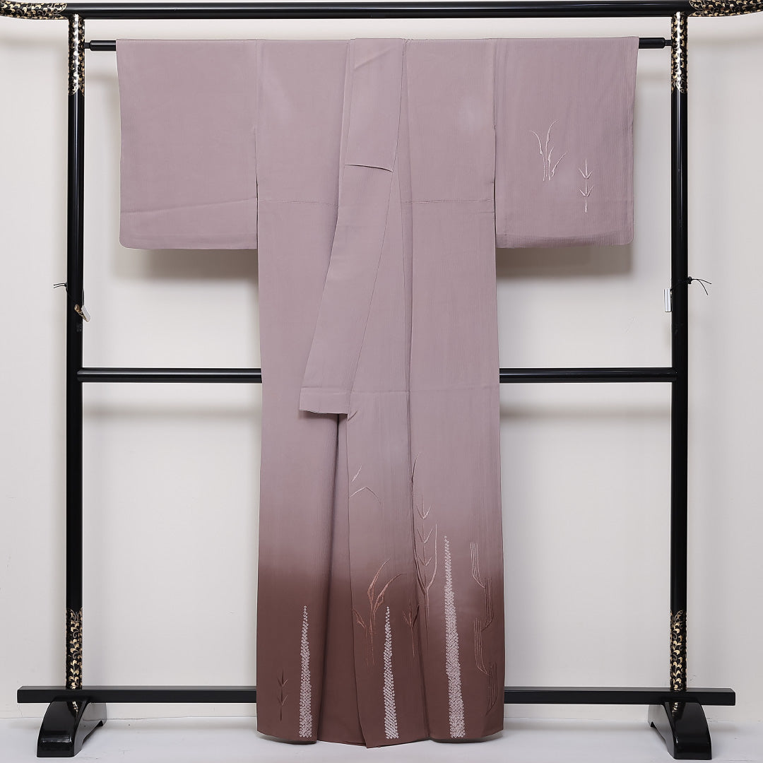 付下げ 単衣 身丈160cm 裄丈63cm 正絹 Cランク 一つ紋 (揚羽蝶) セミフォーマル 広衿 Lサイズ 絞り ぼかし染 刺繍 植物柄 紫系 HP 1218-04685