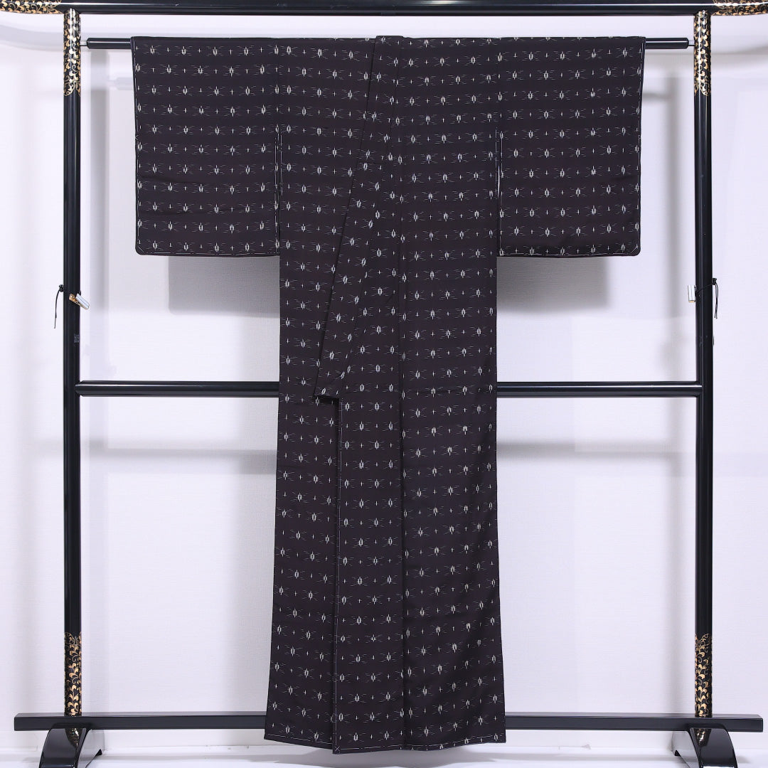 小紋 袷 身丈156cm 裄丈63cm 正絹 Aランク インフォーマル バチ衿 Mサイズ 十字絣 紺系 RP 1221-11797