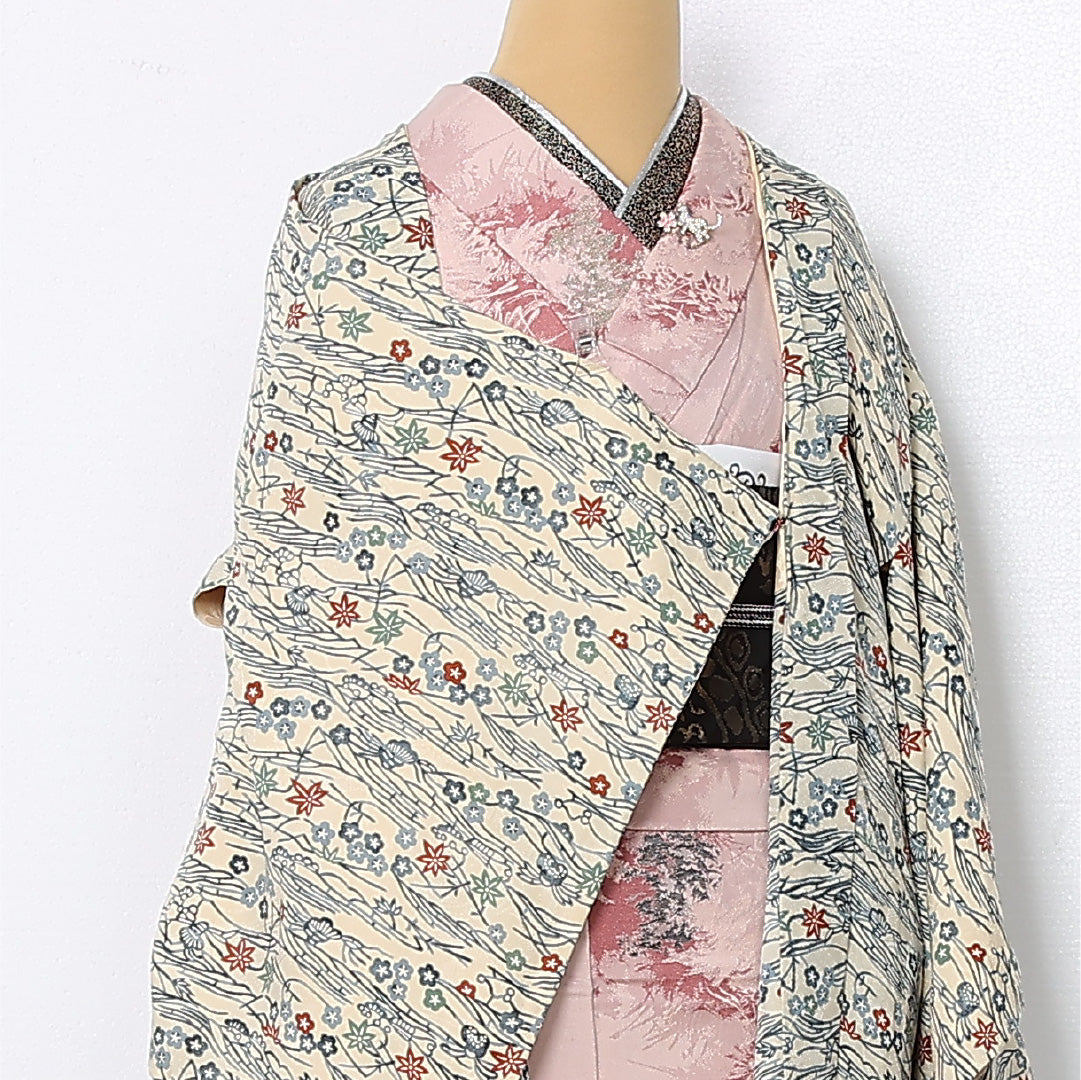 羽織 袷 身丈83cm 裄丈63cm 正絹 Aランク カジュアル Sサイズ 紐あり 梅 紅葉 クリーム系 RP 1232-12793