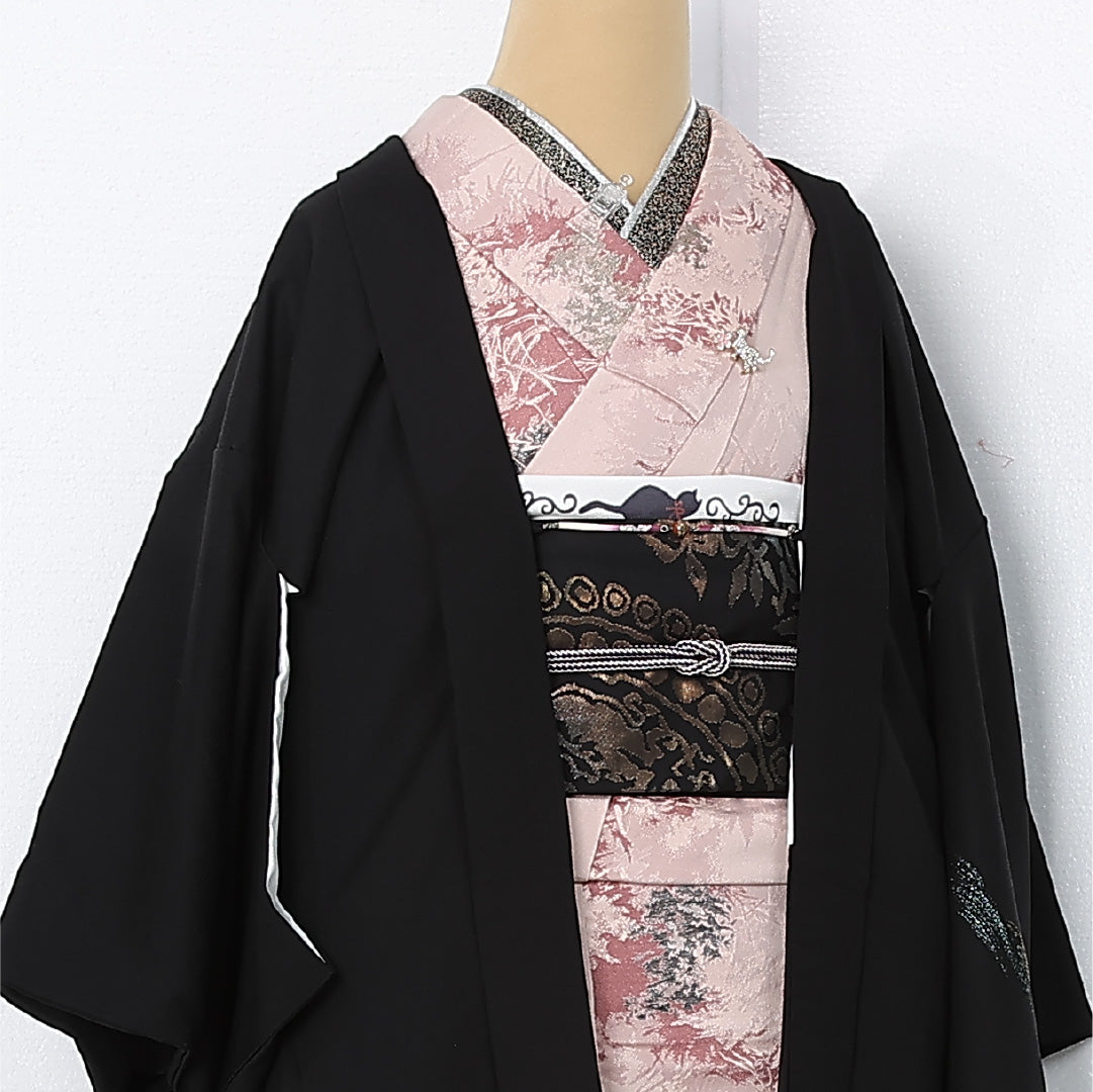 洗える着物 黒羽織 袷 身丈81cm 裄丈64cm ポリエステル Sランク 一つ紋 (五三桐) セミフォーマル Mサイズ 織り出し 漆糸 紐あり 檜垣 黒系 RP 1233-12537