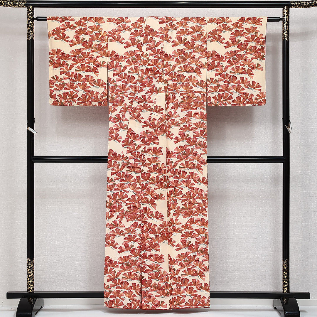 未使用品 小紋 袷 身丈158cm 裄丈63cm 正絹 Sランク インフォーマル 広衿 Mサイズ 金彩 しつけ糸 植物柄 クリーム系 RP 1221-14309