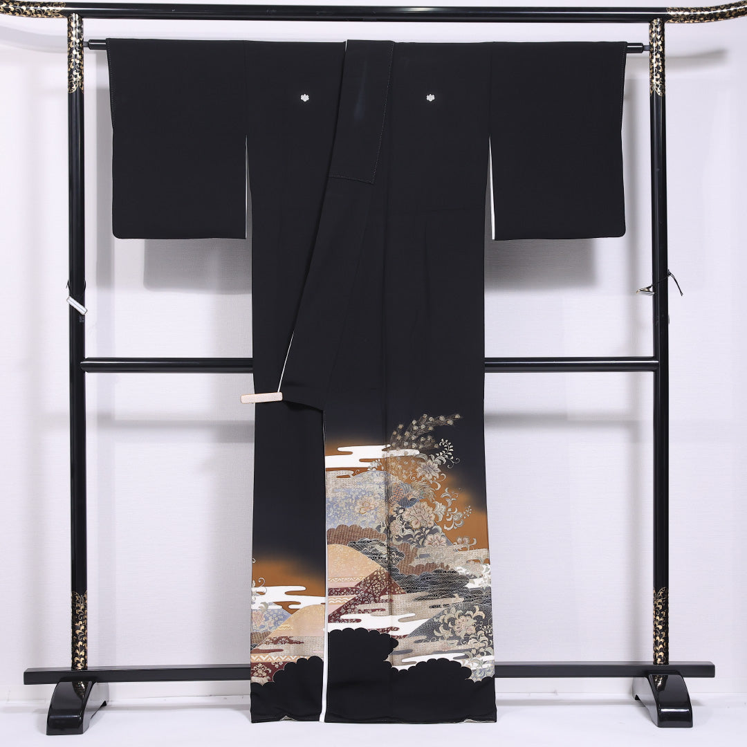 黒留袖 身丈166cm 裄丈64.5cm 袷 五つ紋 五三桐 正絹 Aランク 広衿 孔雀 エ霞 ぼかし 唐花 比翼仕立て 1211-F0427