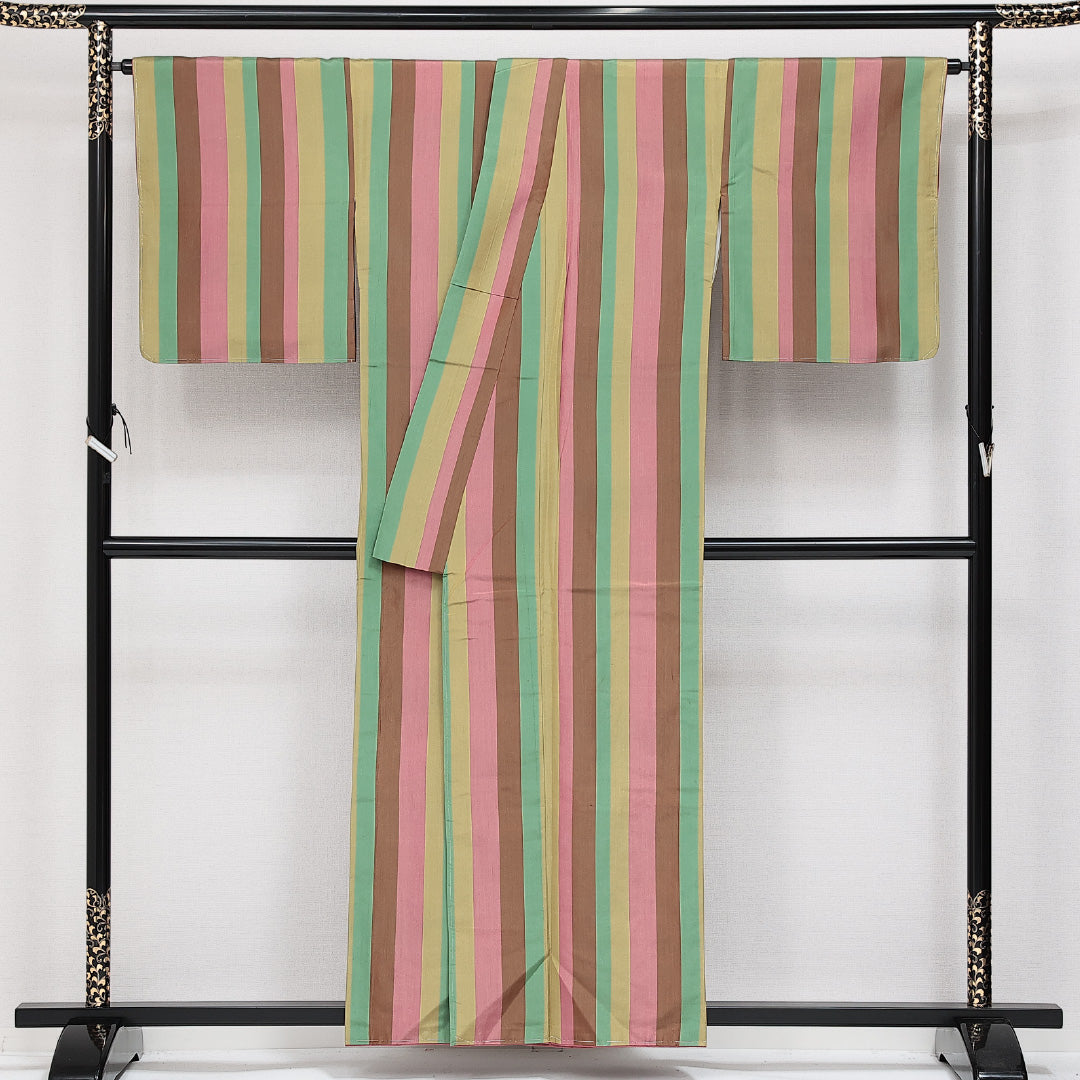 未使用品 紬 袷 身丈155cm 裄丈68cm 正絹 Sランク カジュアル 広衿 Mサイズ しつけ糸 創作柄 多色系 M4 1223-14261