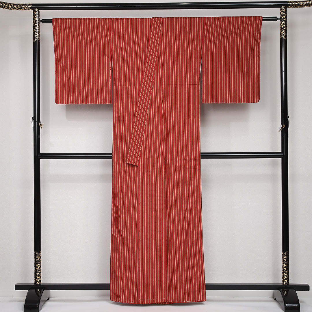 洗える着物 木綿の遠州綿紬 袷 身丈160cm 裄丈64cm 木綿 Sランク カジュアル バチ衿 Lサイズ 縞 赤系 RP 1223-13214