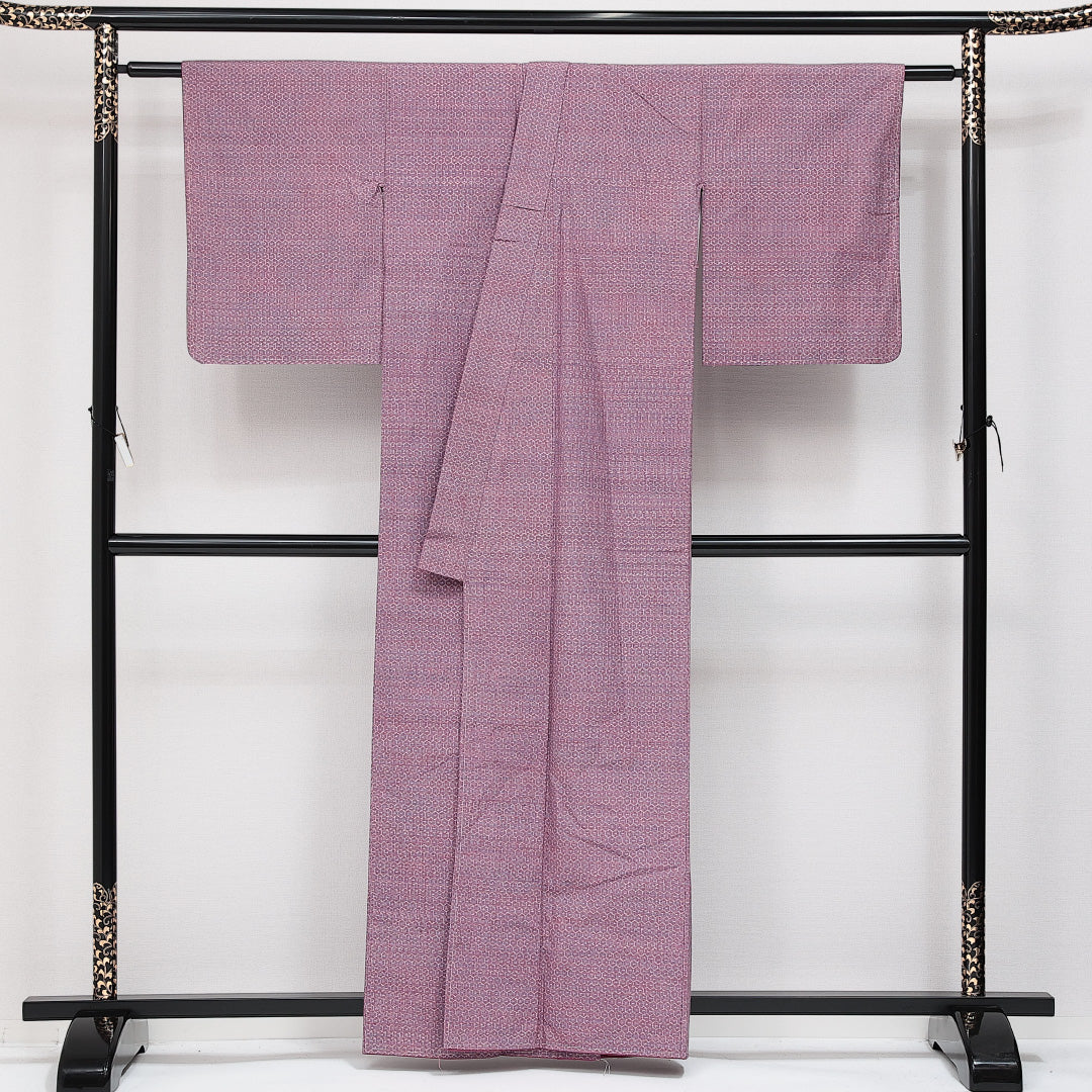 紬 袷 身丈159cm 裄丈62cm 正絹 Aランク カジュアル バチ衿 Mサイズ しつけ糸 十字亀甲 ピンク系 RP 1223-14598