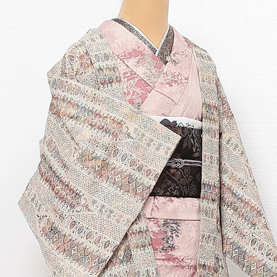 アンティーク 羽織 袷 身丈80cm 裄丈63cm 正絹 Aランク Sサイズ 漆糸 創作柄 クリーム系 RP 1232-13866