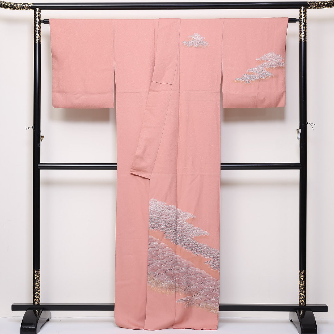 訪問着 袷 身丈163cm 裄丈65cm 正絹 Bランク 一つ紋 セミフォーマル 広衿 Lサイズ 金彩 波頭 笠松 ピンク系 RP 1217-04693