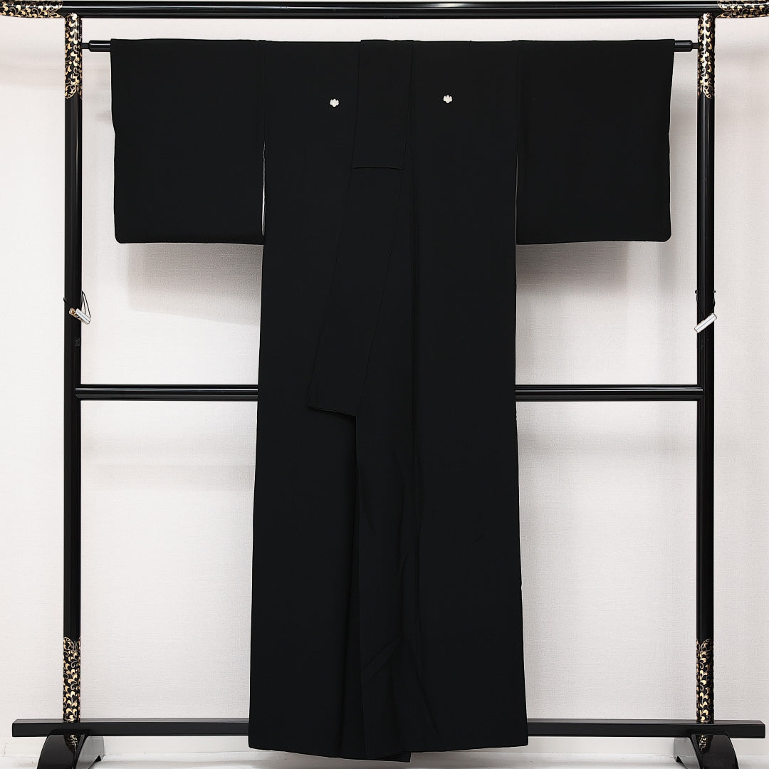 黒紋付 五つ紋 五三桐 身丈156cm 裄丈66.5cm Sランク 正絹 袷 広衿 M 無地 フォーマル シック 厳か 黒系 1299-F0610