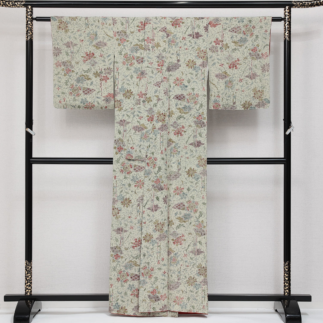 未使用品 小紋 袷 身丈159cm 裄丈64cm 正絹 Sランク インフォーマル 広衿 Mサイズ しつけ糸 吉祥文様 緑系 RP 1221-14301