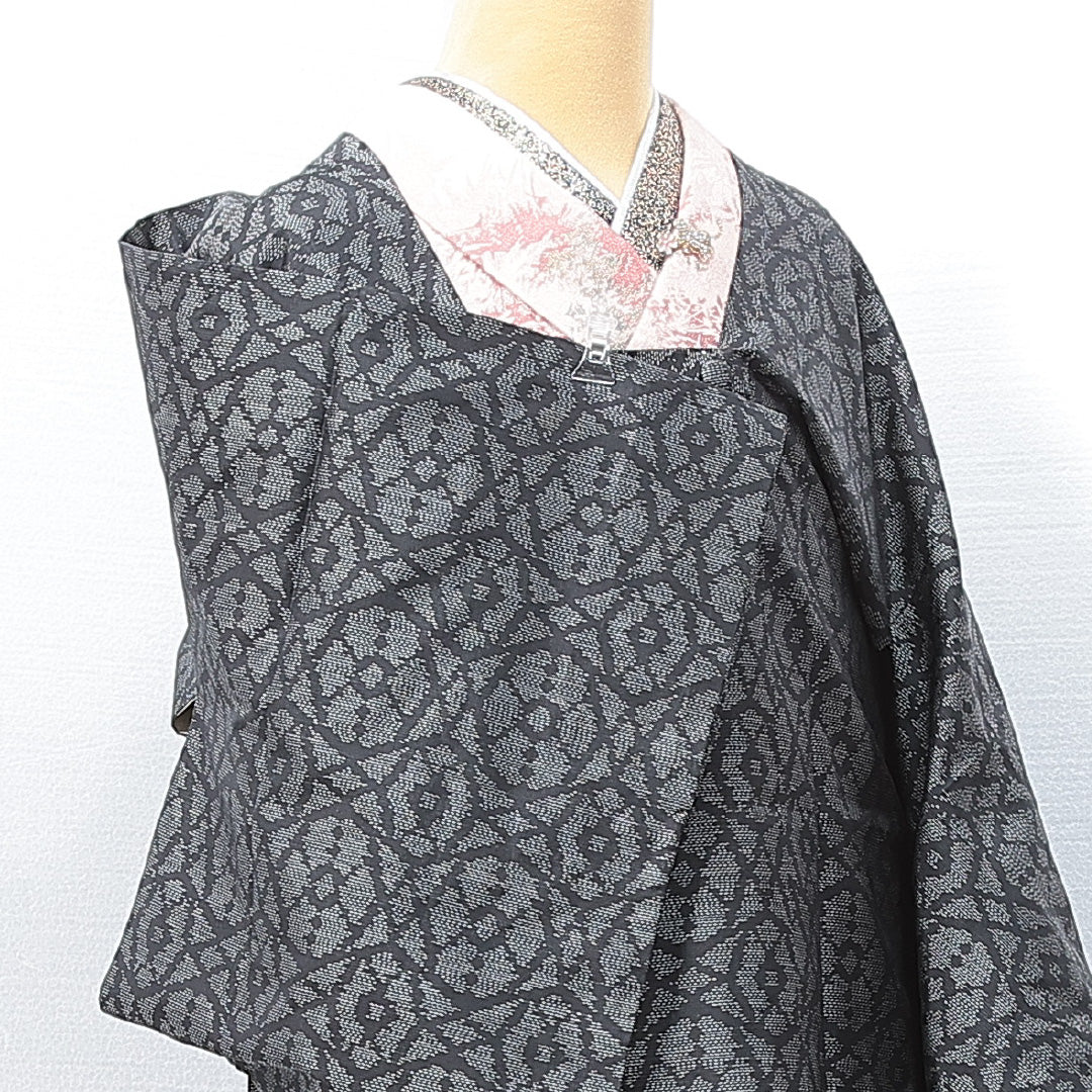 道行コート 袷 身丈85cm 裄丈64cm 正絹 Sランク カジュアル Mサイズ 幾何学柄 黒系 RP 1237-14662