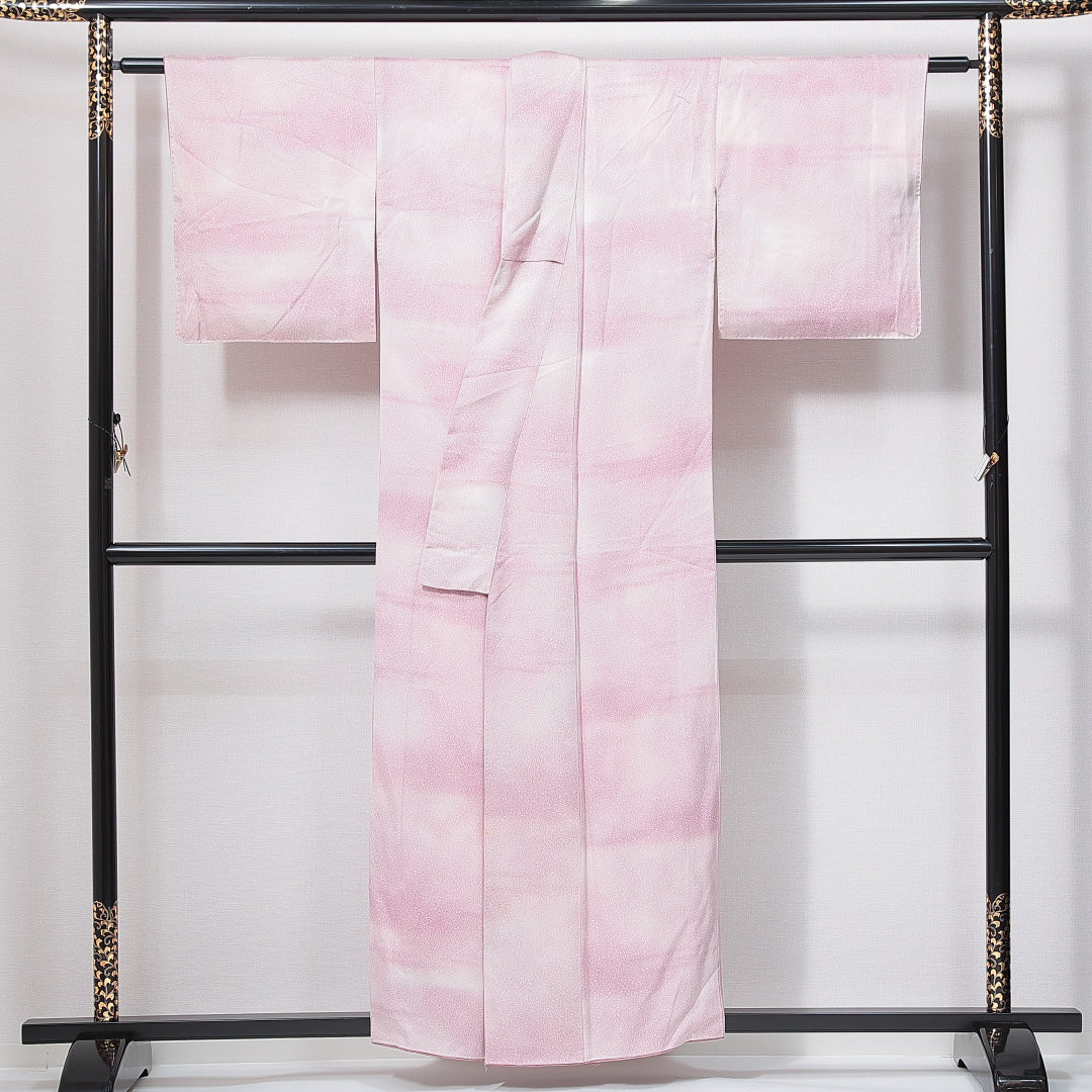 小紋 袷 身丈154cm 裄丈62cm 正絹 Bランク Sサイズ 広衿 インフォーマル たたき染め ぼかし染 ピンク系 1215-14967
