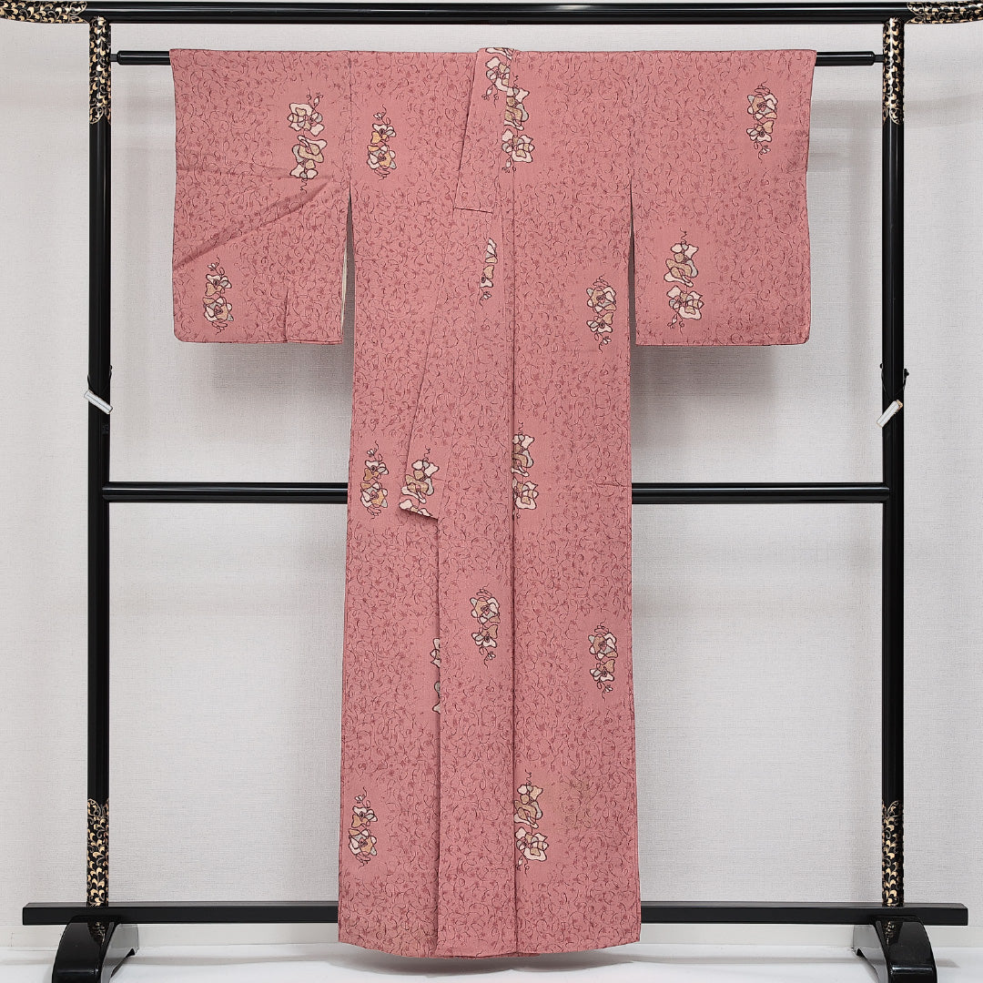 お召 袷 身丈157cm 裄丈60cm 正絹 Sランク インフォーマル バチ衿 Mサイズ 唐草 花柄 ピンク系 RP 1222-14296