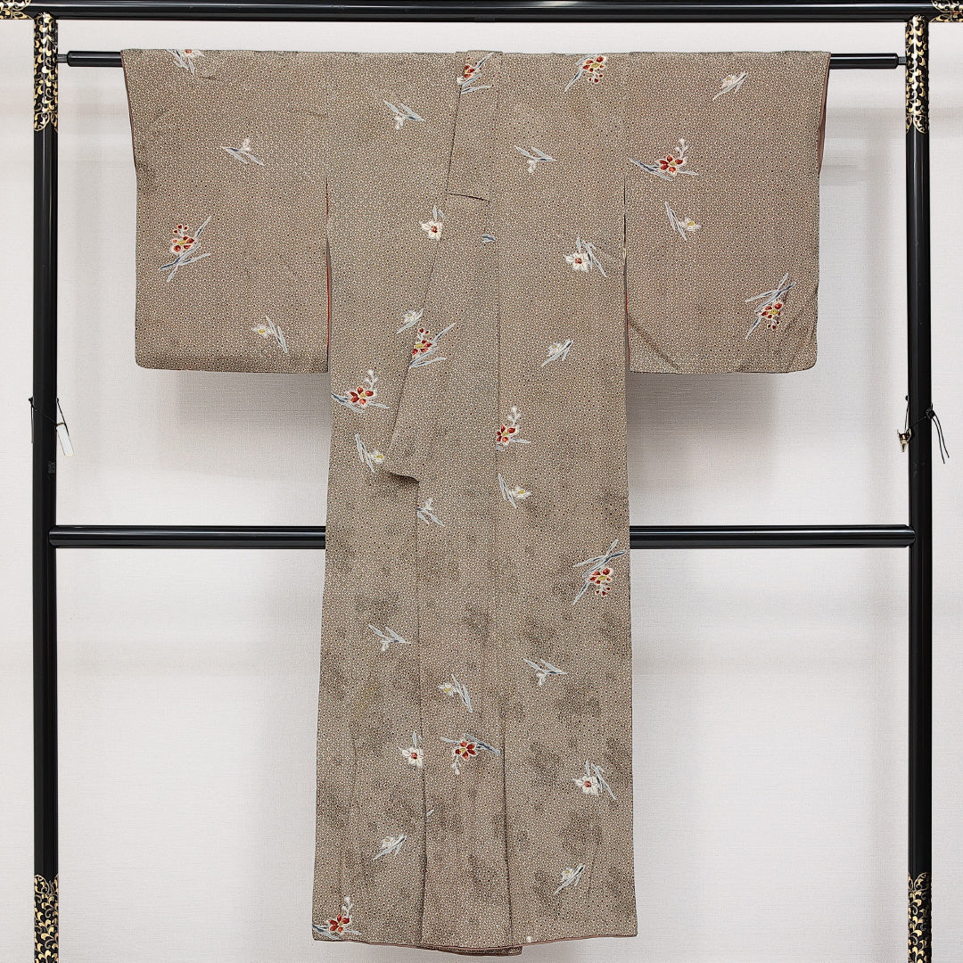 アンティーク 小紋 (錦紗) 袷 身丈144cm 裄丈61cm 正絹 Aランク 紋意匠 (花柄) バチ衿 XSサイズ 金彩 花柄 茶系 RP 1221-14615