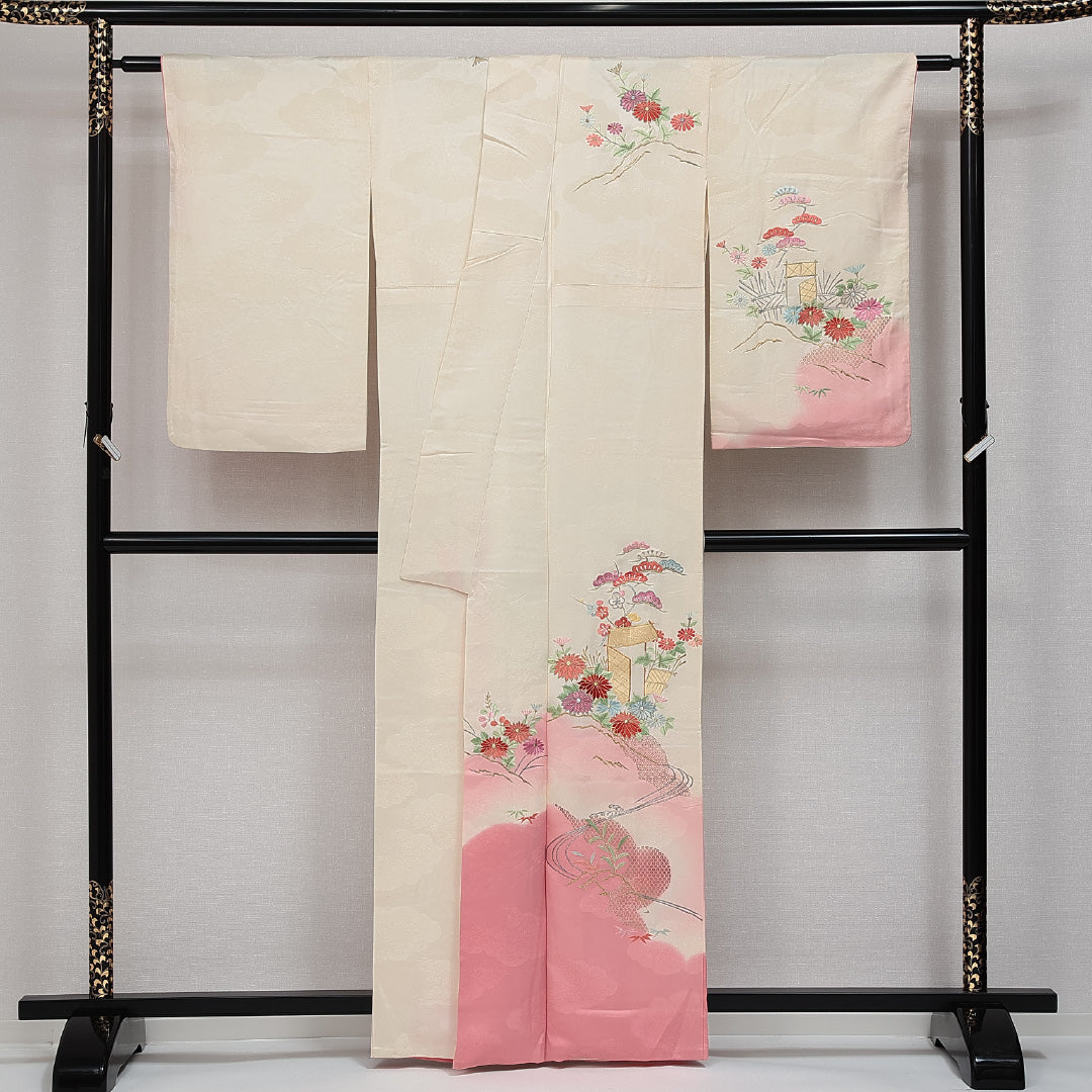 訪問着 袷 身丈161cm 裄丈63cm 正絹 Cランク セミフォーマル 広衿 Lサイズ 金駒刺繍 牡丹 松 クリーム系 LP 1217-14580