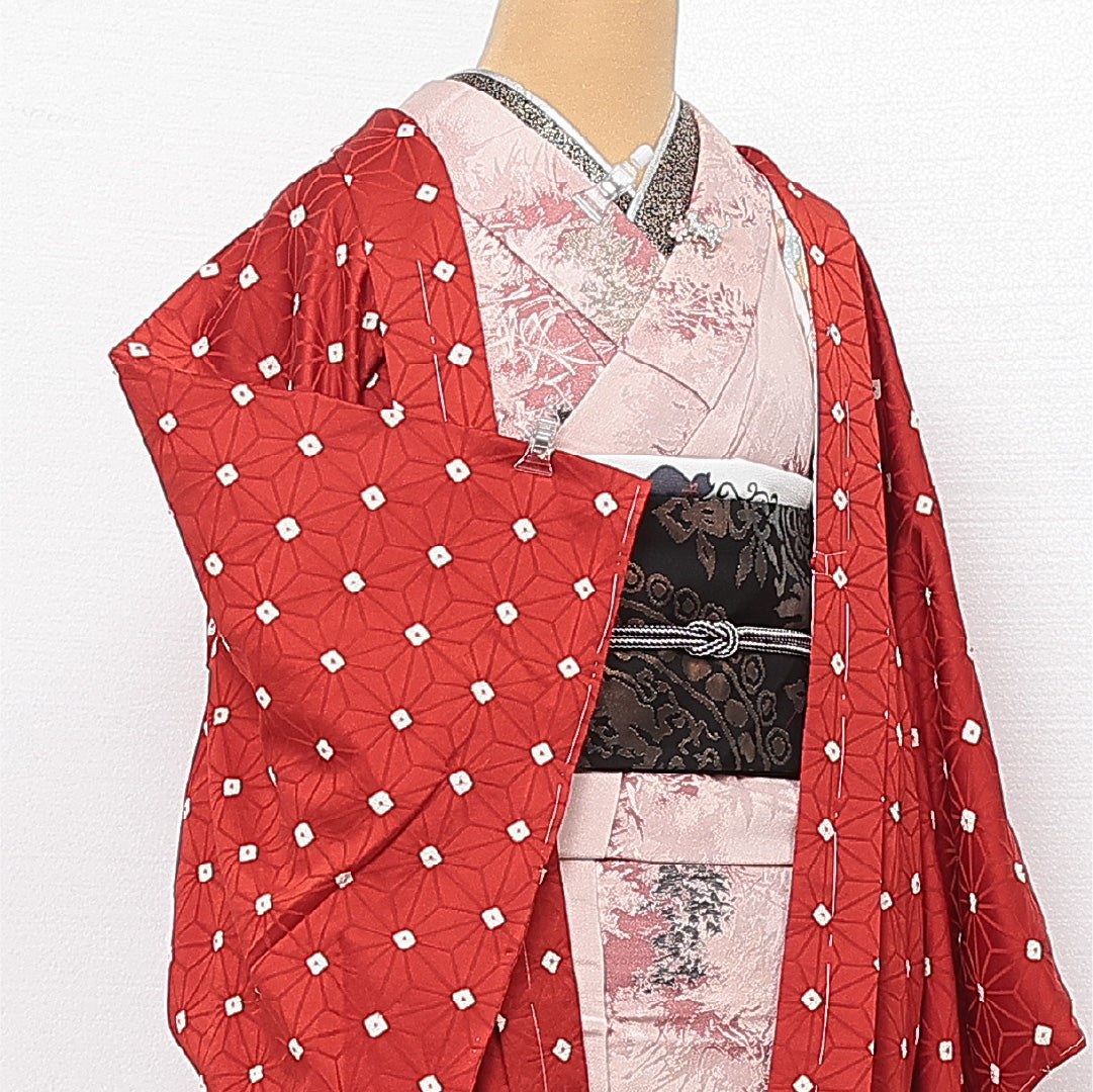 未使用品 羽織 袷 身丈75cm 裄丈65cm 正絹 Nランク カジュアル Mサイズ しつけ糸 麻の葉 赤系 RP 1232-13767