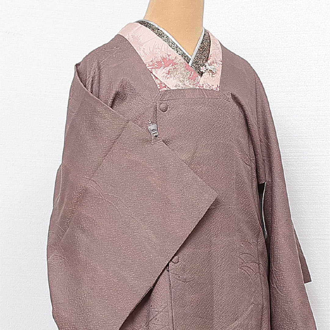 道行コート 袷 身丈79cm 裄丈63cm 正絹 Sランク 紋意匠 (芝草) カジュアル Sサイズ ふくれ織 ポケットあり 雲取り 紫系 RP 1237-13759