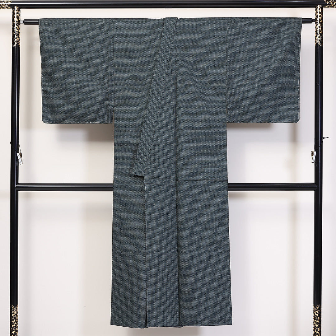 アンサンブル 男着物 (大島紬) 袷 身丈142cm 裄丈66cm 正絹 Aランク インフォーマル 棒衿 Mサイズ 紐あり 亀甲 緑系 RP 1224-06232