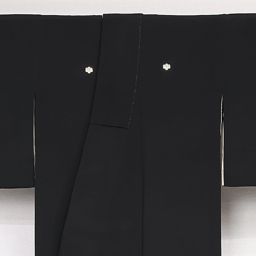黒留袖 五つ紋 五三桐 身丈154cm 裄丈64cm Bランク 正絹 袷 比翼 広衿 S 刺繍 鳳凰 桐 フォーマル 古典的 格調高い 黒系 1211-F0530