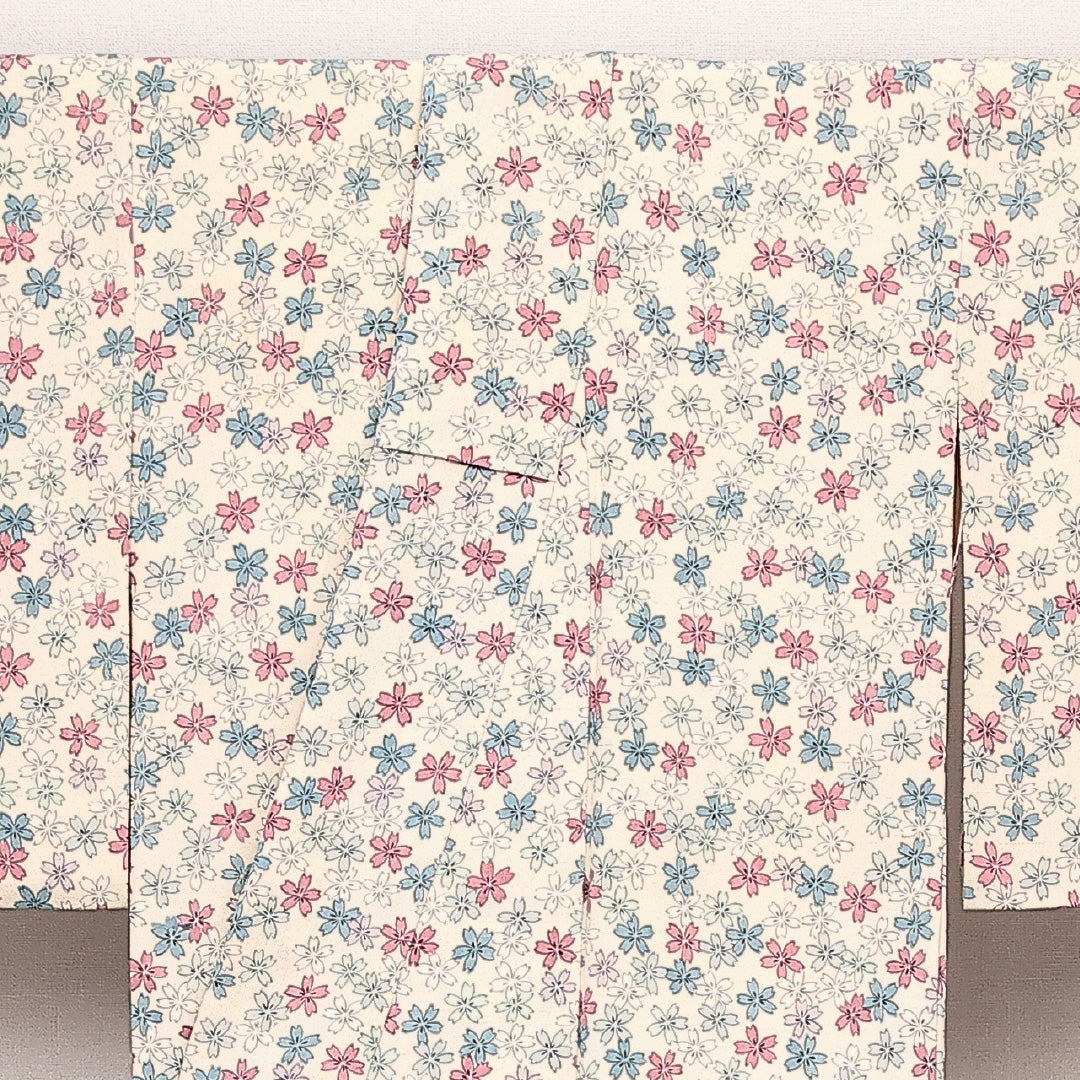 小紋 袷 身丈149cm 裄丈62cm 正絹 Aランク インフォーマル 広衿 XSサイズ 桜 クリーム系 RP 1221-14086