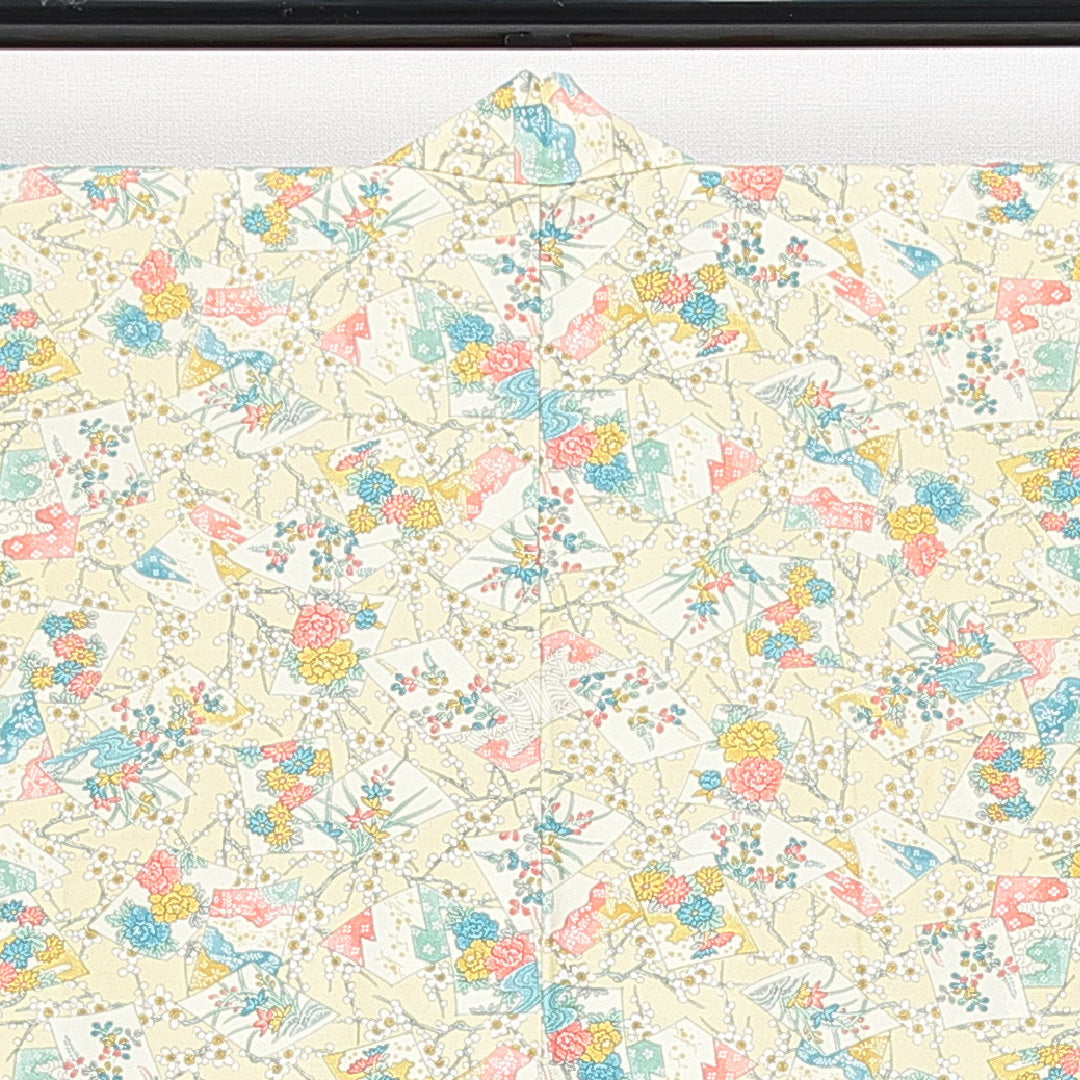 未使用品 羽織 袷 身丈82cm 裄丈62cm 正絹 Nランク カジュアル Sサイズ 紐あり しつけ糸 色紙 梅 クリーム系 RP 1232-14738