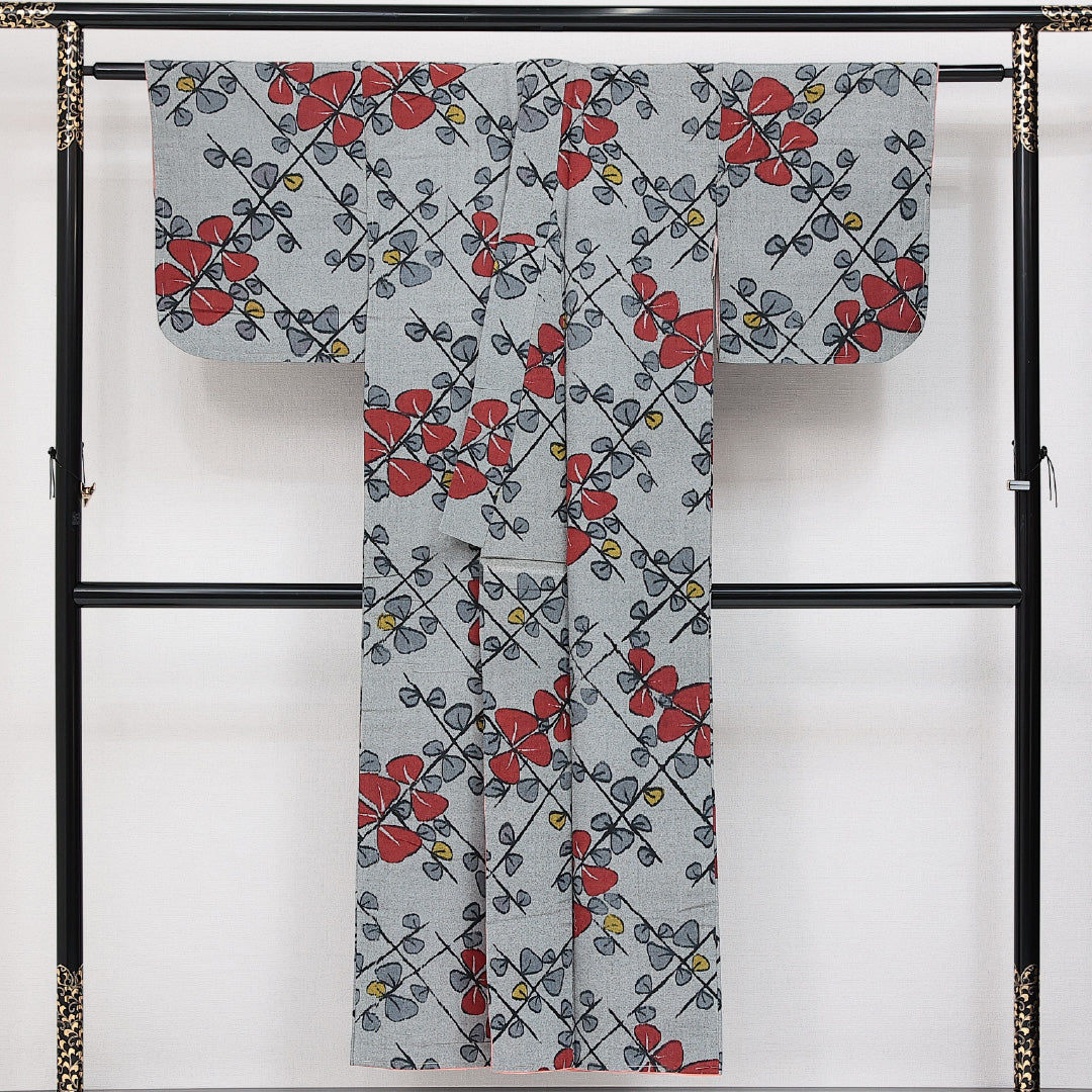 洗える着物 木綿の紬 袷 身丈146cm 裄丈62cm 木綿 Aランク カジュアル バチ衿 XSサイズ 花柄 グレー系 RP 1223-14538