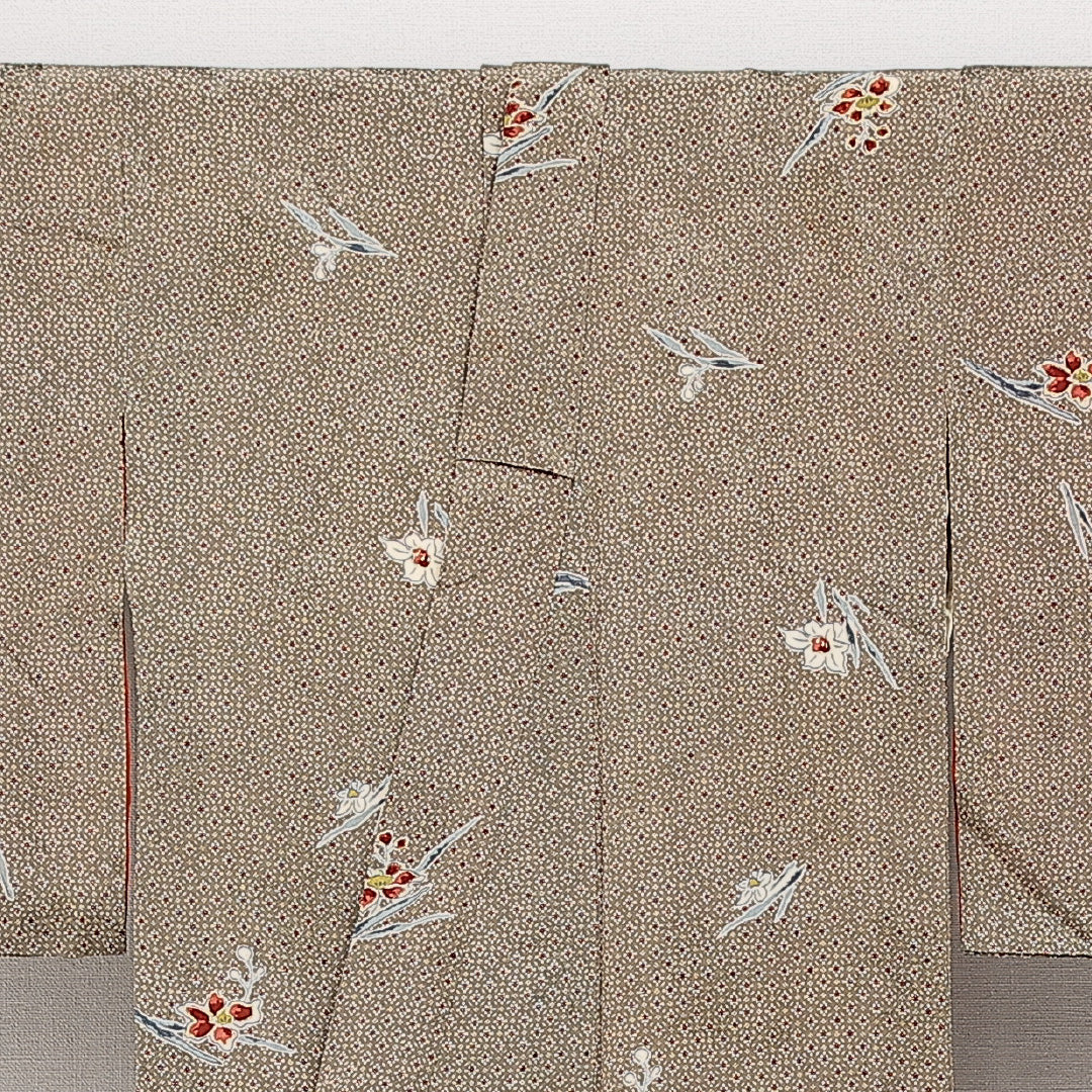 アンティーク 小紋 (錦紗) 袷 身丈144cm 裄丈61cm 正絹 Aランク 紋意匠 (花柄) バチ衿 XSサイズ 金彩 花柄 茶系 RP 1221-14615