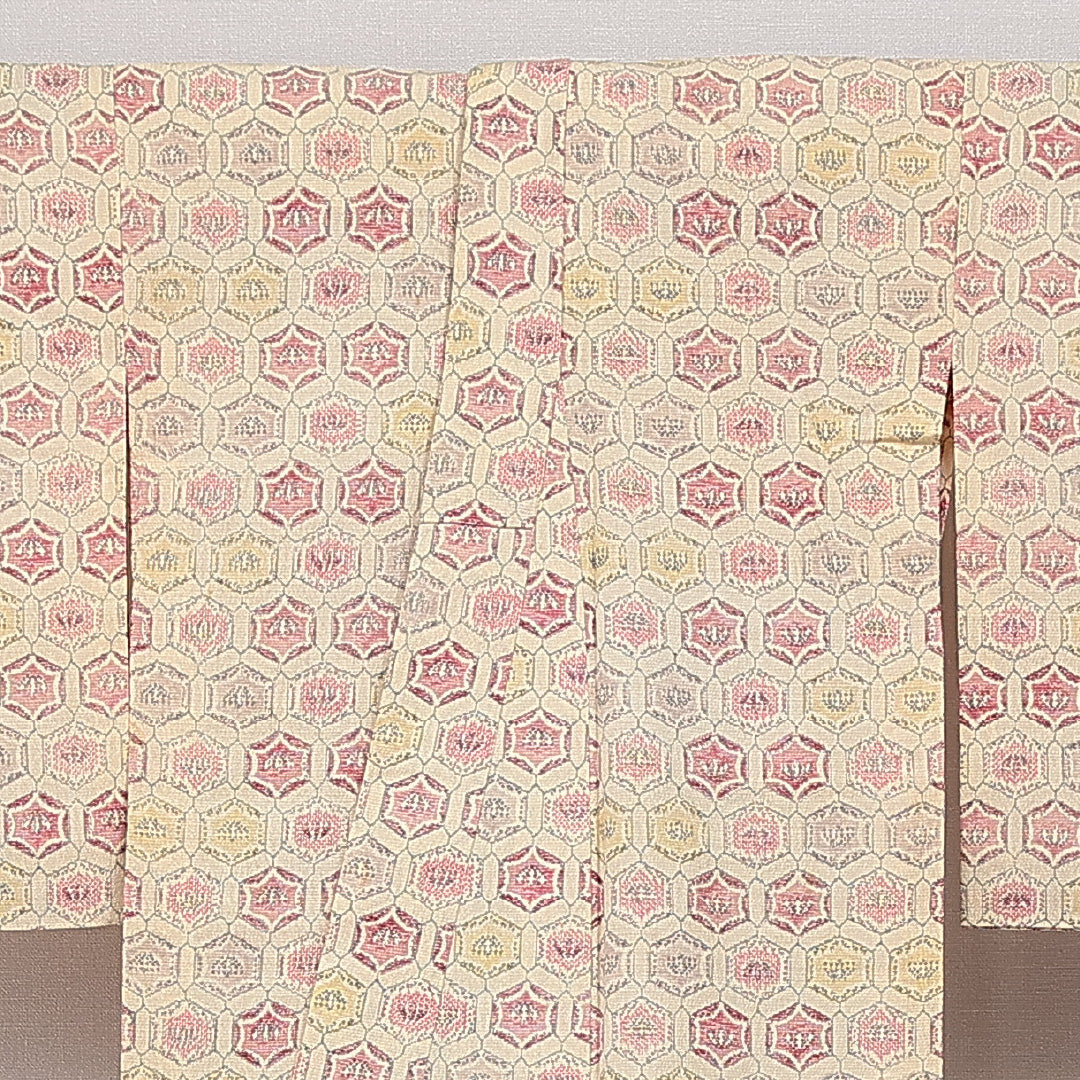 夏物 お召 (本塩沢) 夏物 身丈153cm 裄丈64cm 正絹 Sランク カジュアル バチ衿 Sサイズ 花菱亀甲 クリーム系 RP 1222-14493