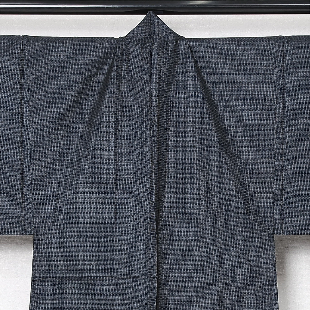 未使用品 羽織 男性用（大島紬） 紬地 袷 身丈93cm 裄丈35cm Nランク 正絹 XSサイズ インフォーマル 亀甲 紺系 シック 落ち着き 1219-13045