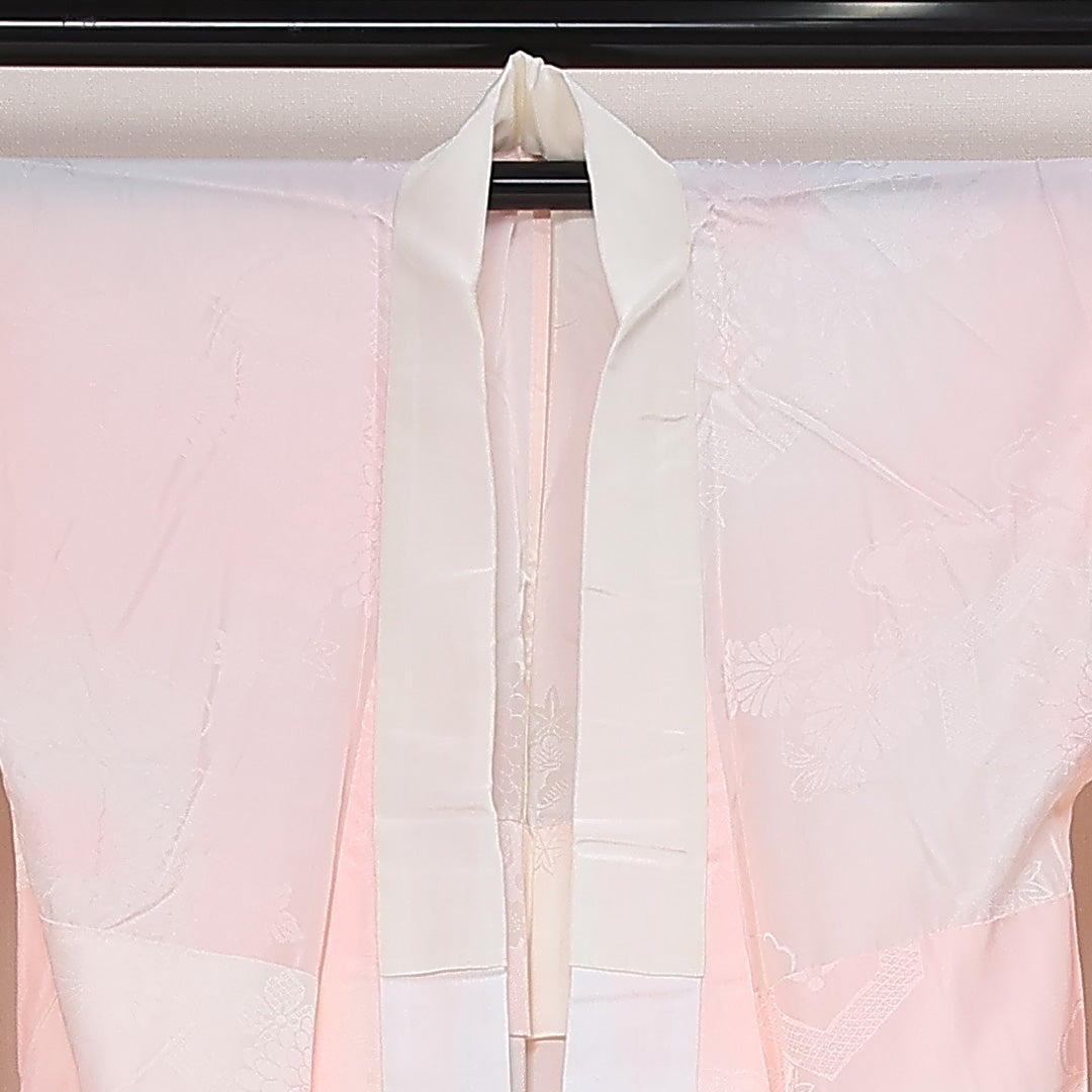 未使用品 洗える着物 振袖用 長襦袢 無双袖 身丈129cm 裄丈63cm ポリエステル Sランク Lサイズ しつけ糸 亀甲 菊 ピンク系 RP 1240-13463