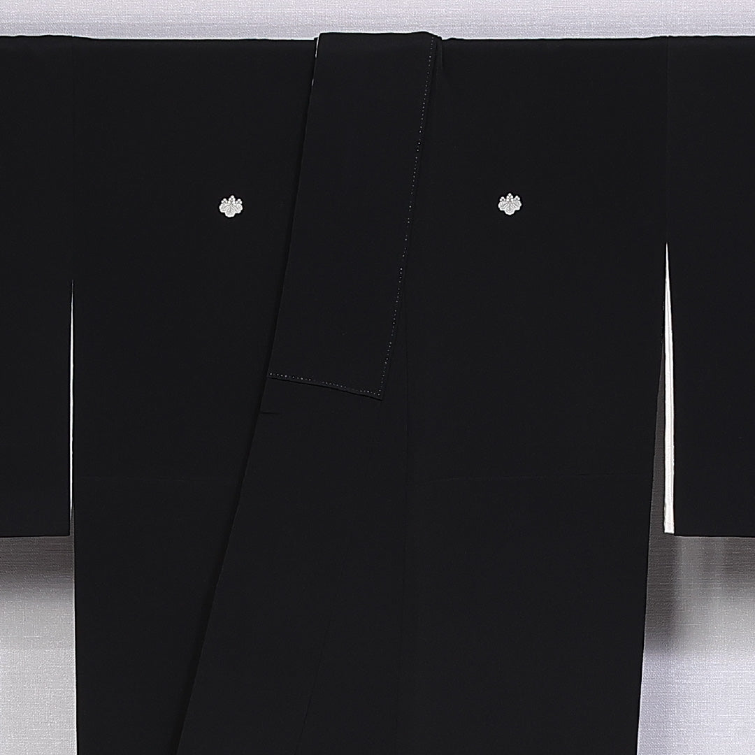 黒留袖 五つ紋 五三桐 身丈168cm 裄丈65cm Sランク 正絹 袷 比翼 広衿 XL 作家物 落款 鶴 金彩 フォーマル 黒系 1211-F0337