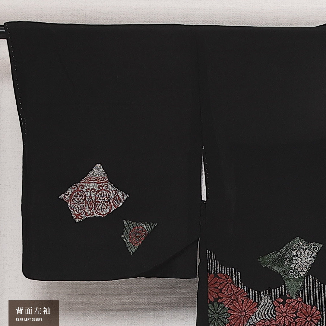 黒羽織 袷 身丈79cm 裄丈62cm 正絹 Aランク 一つ紋 (丸に片喰) セミフォーマル Sサイズ 菊 黒系 HP 1233-13786