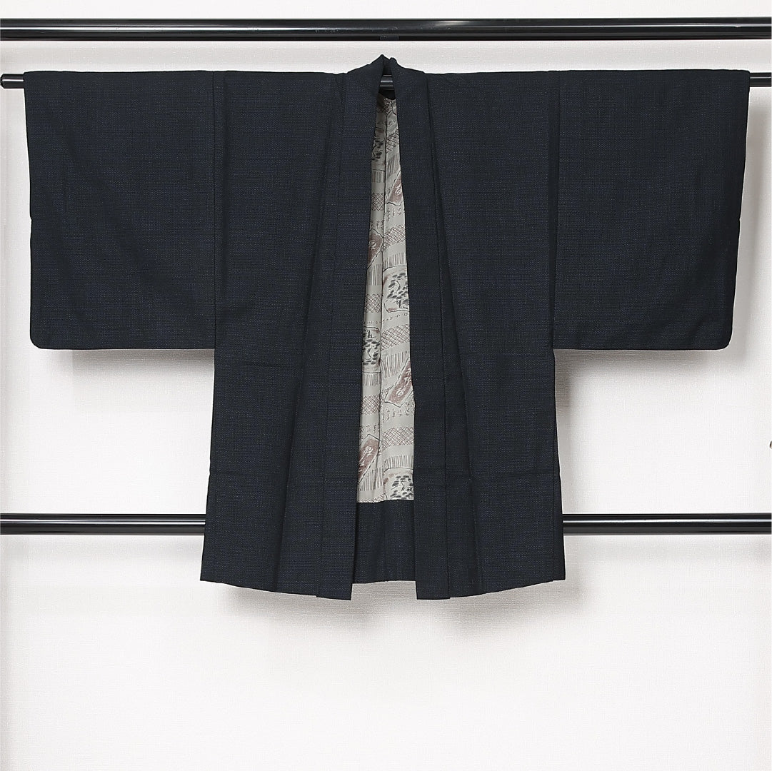 羽織 男性用 (本塩沢) 袷 身丈88cm 裄丈32cm 正絹 Aランク カジュアル XSサイズ 茶屋辻 亀甲絣 紺系 M4 1235-13041