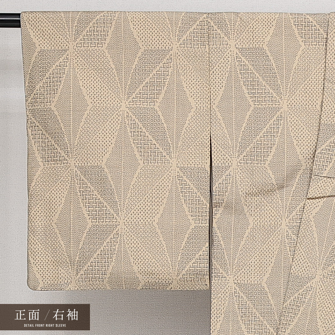 塩沢紬 袷 身丈153cm 裄丈63cm 正絹 Cランク カジュアル 広衿 Sサイズ 麻の葉 クリーム系 LP 1223-14437