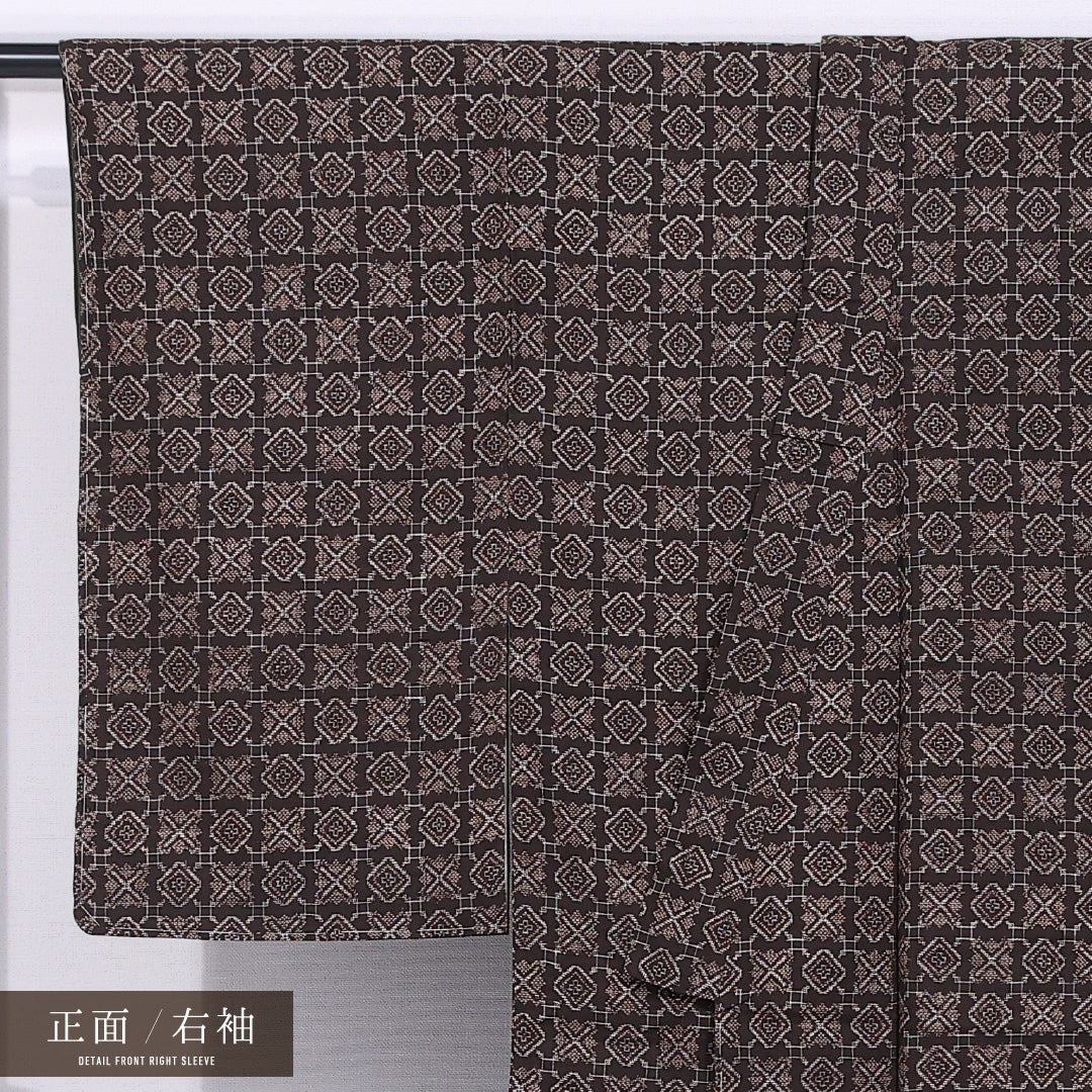 アンティーク 紬 袷 身丈147cm 裄丈63cm 正絹 Aランク 広衿 XSサイズ 格子 幾何学柄 茶系 M4 1223-11603