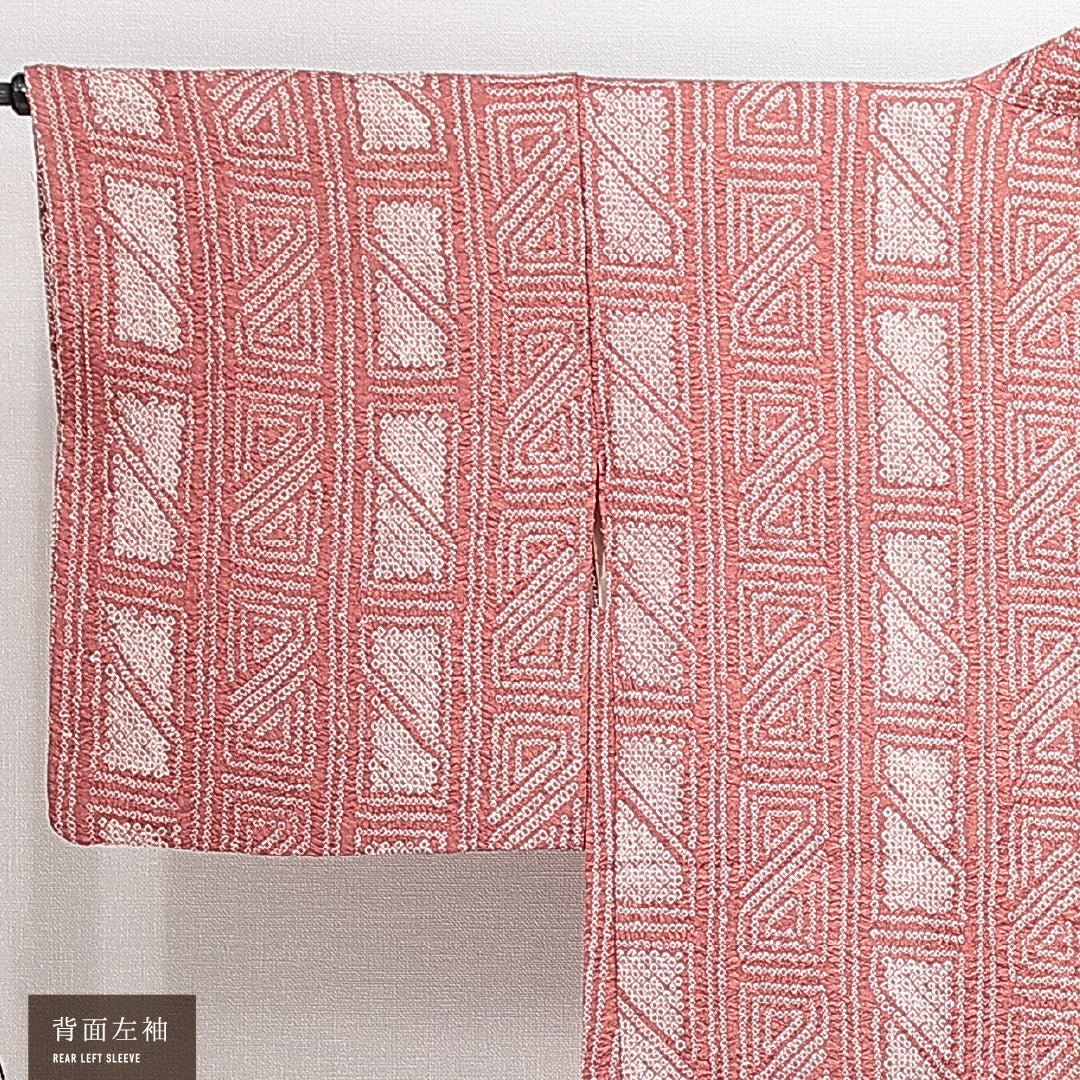 羽織（総絞り） 袷 身丈81cm 裄丈64cm 正絹 Aランク Mサイズ インフォーマル 紐あり 抽象柄 ピンク系 赤系 1217-14847