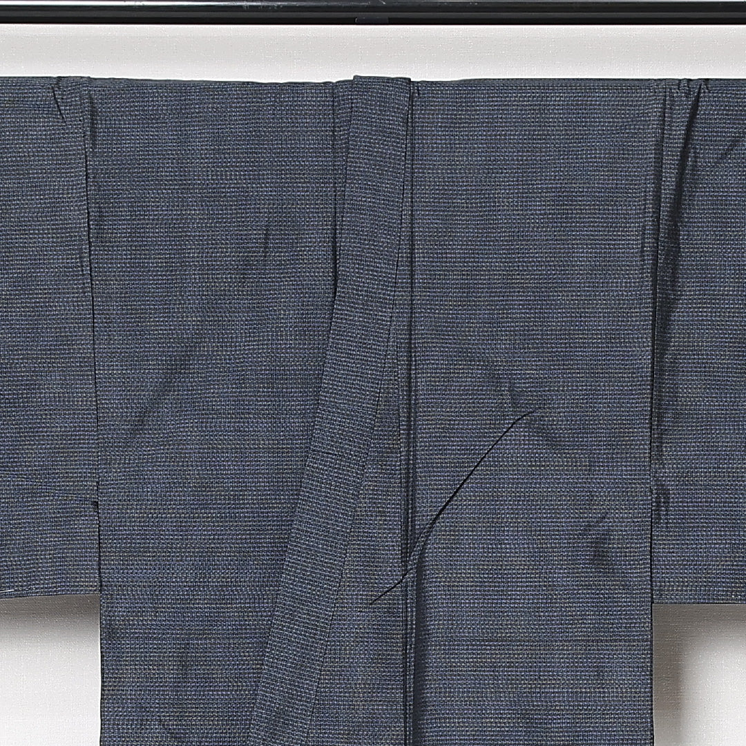 未使用品 男着物 (大島紬) 袷 身丈146cm 裄丈67cm 正絹 Nランク インフォーマル 棒衿 Lサイズ しつけ糸 無地 紺系 RP 1224-13008