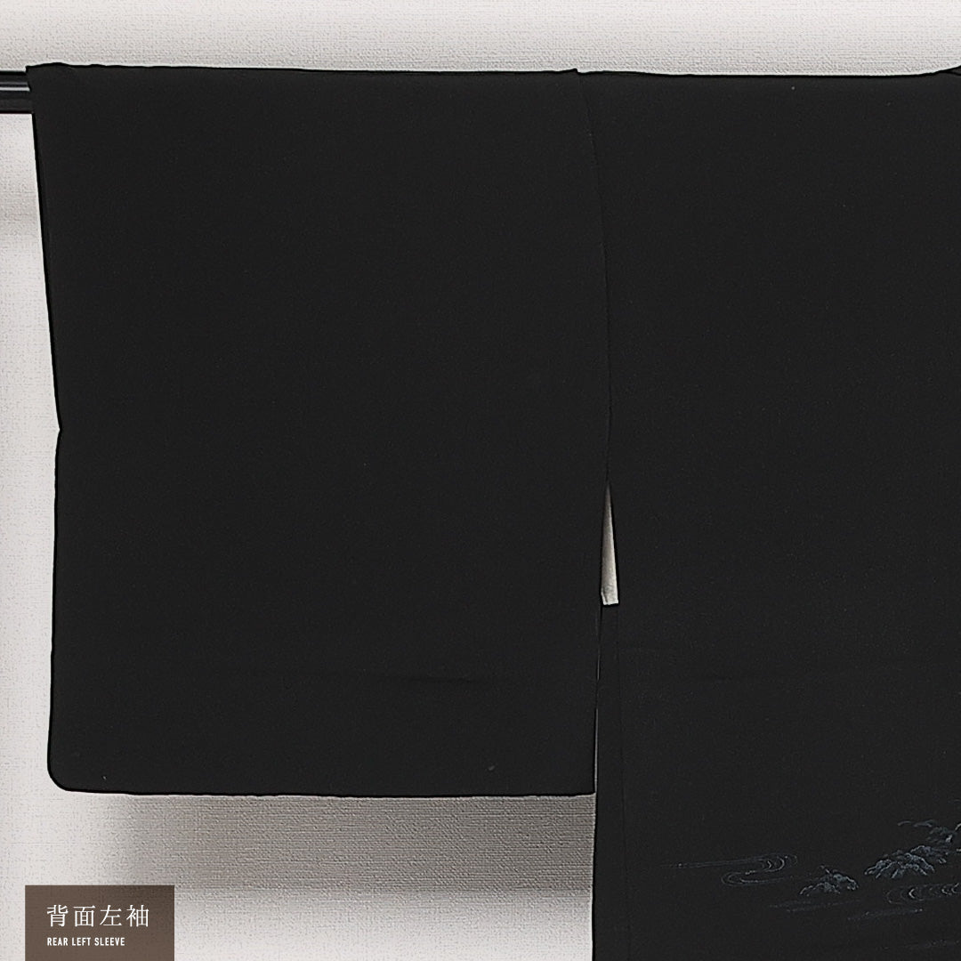 黒羽織 袷 身丈70cm 裄丈63cm 正絹 Aランク インフォーマル Sサイズ 紐あり 流水 松 黒系 RP 1233-13728