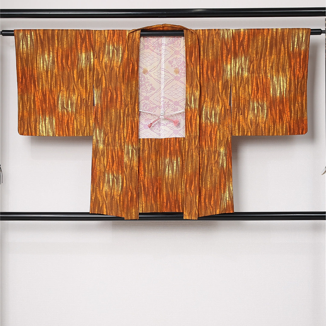 羽織 袷 身丈77cm 裄丈62cm 正絹 Aランク カジュアル Sサイズ ぼかし染 紐あり 創作柄 朱系 HP 1232-12724