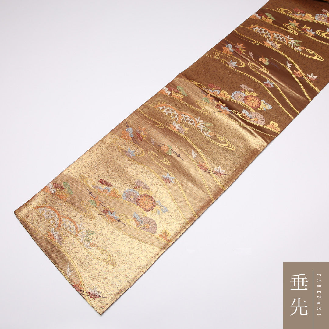 袋帯 帯丈432cm 六通 綴れ織 本金箔 引箔 流水 紅葉 菊 吉祥文様 フォーマル 金系 正絹 Sランク 1223-00988