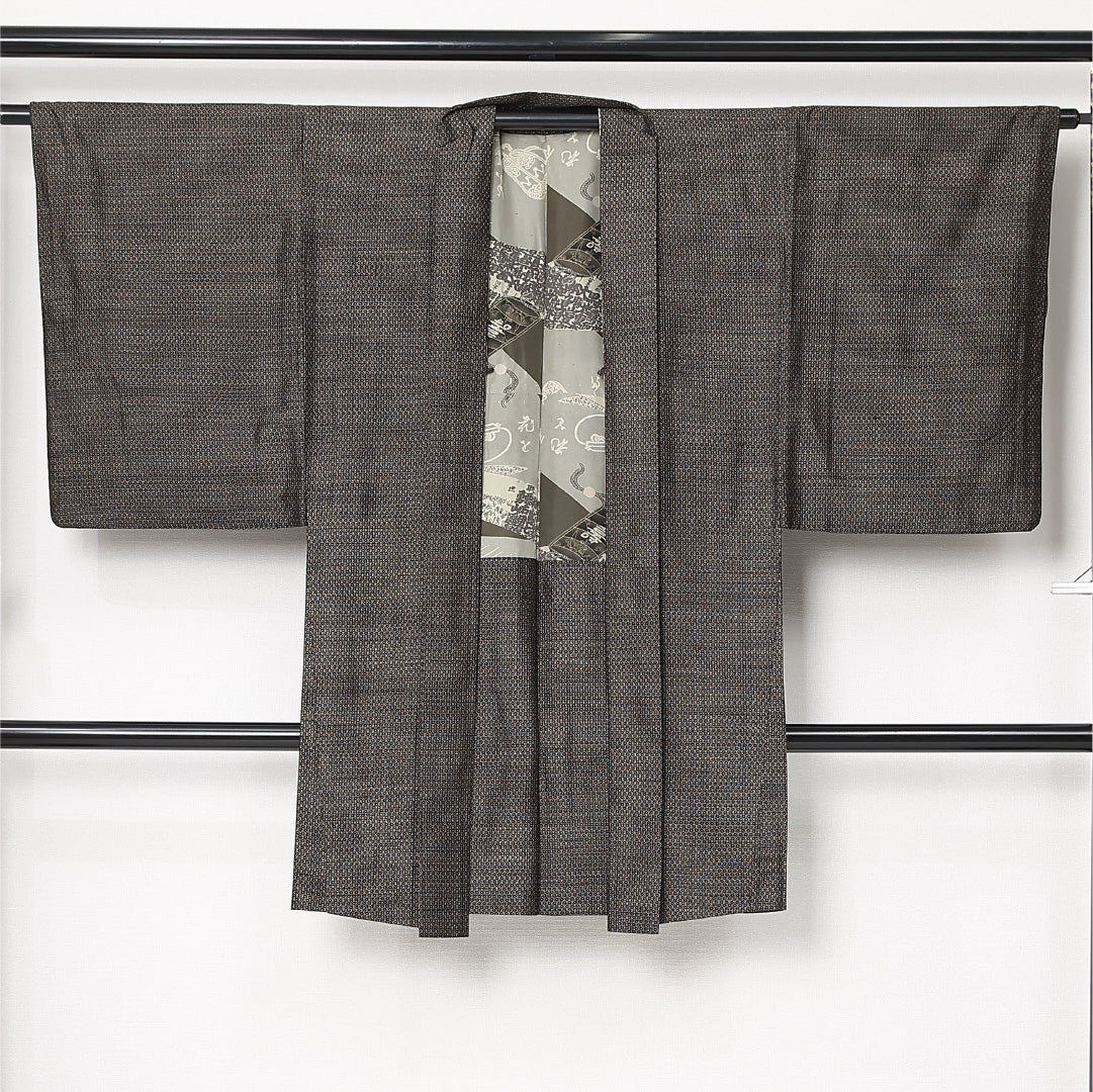 羽織 男性用 袷 身丈100cm 裄丈66cm 正絹 Aランク カジュアル Sサイズ 亀甲絣 根付 茶系 RP 1235-13020