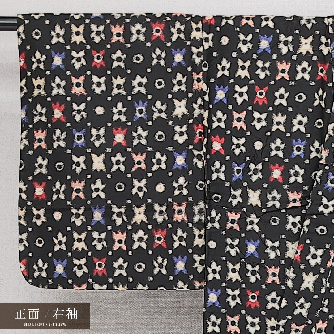 アンティーク 紬 袷 身丈143cm 裄丈61cm 正絹 Bランク バチ衿 XSサイズ 花柄 黒系 RP 1223-14422