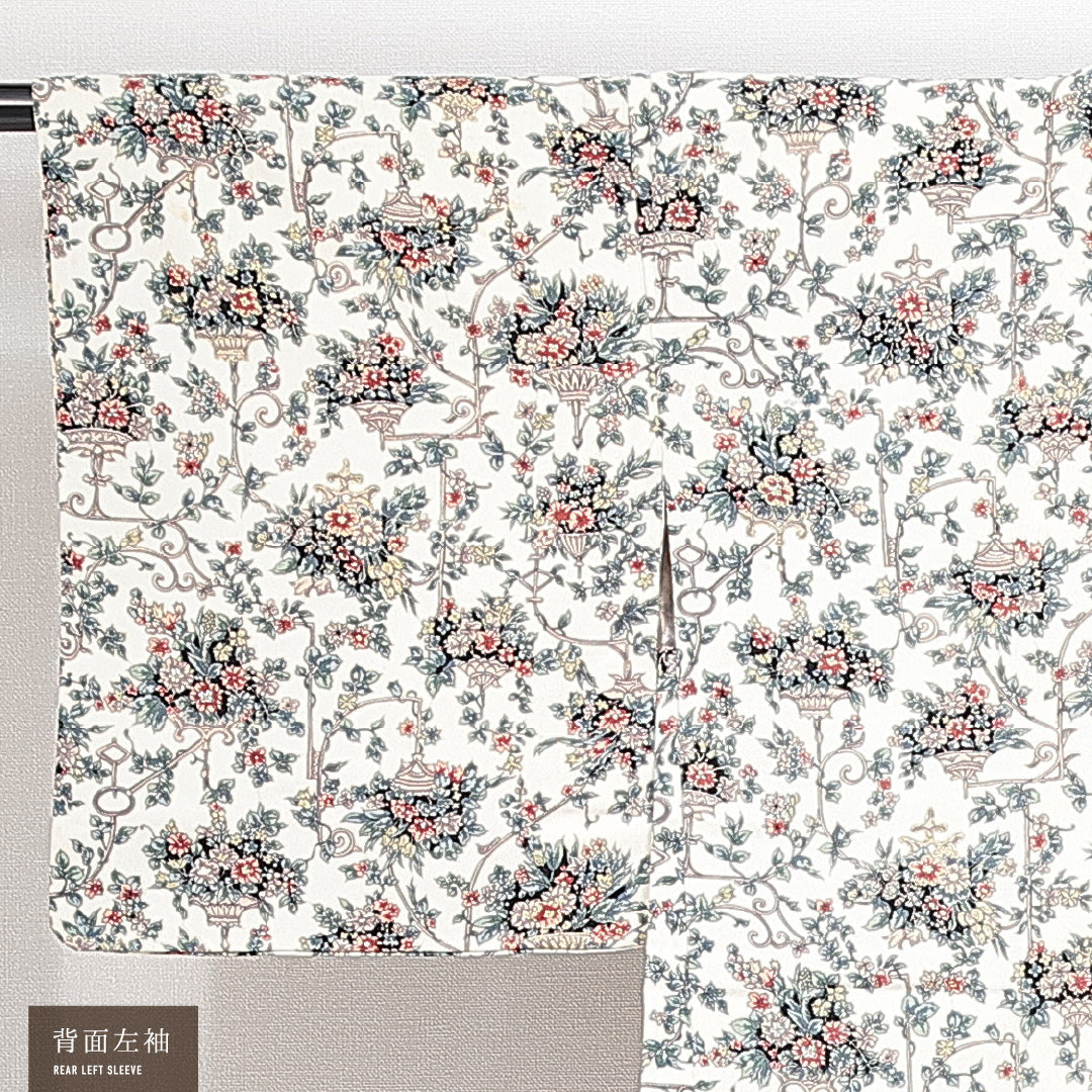 羽織 袷 身丈77cm 裄丈62cm 正絹 Cランク Sサイズ カジュアル 紐あり 花柄 白系 1217-14806
