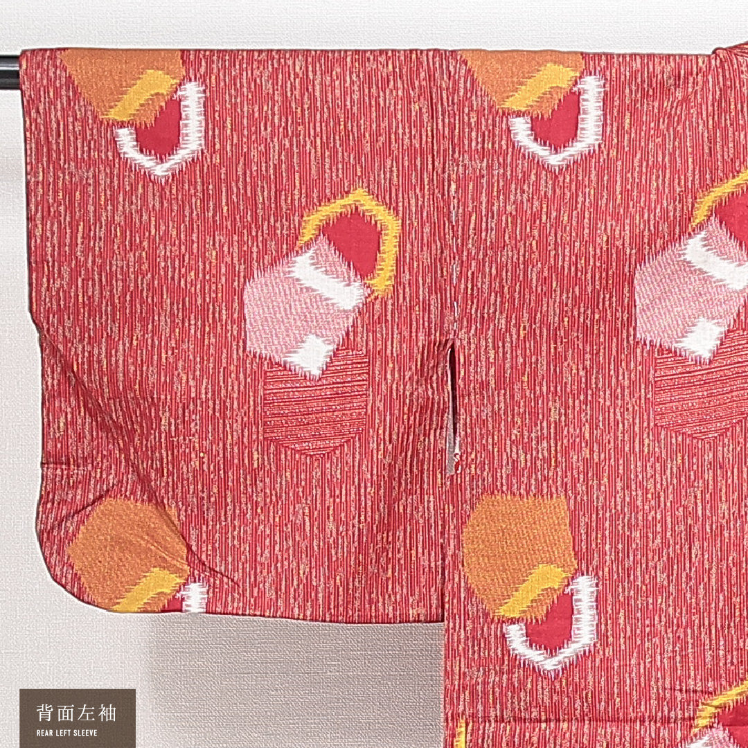 アンティーク 羽織（銘仙） 袷 身丈96cm 裄丈59cm 正絹 Aランク Sサイズ 紐あり 創作柄 赤系 1217-14753